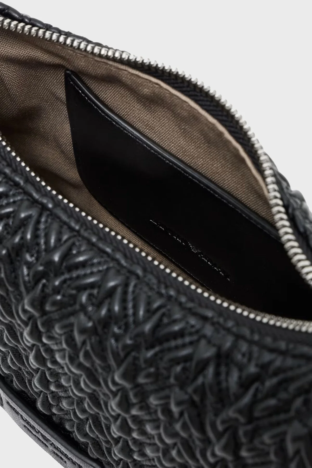 Emporio Armani 4G Kabartmalı Logoolu Çıkarılabilir Zincir Askılı Bayan Çanta EW002961 AF19228 UC001 SİYAH - 4