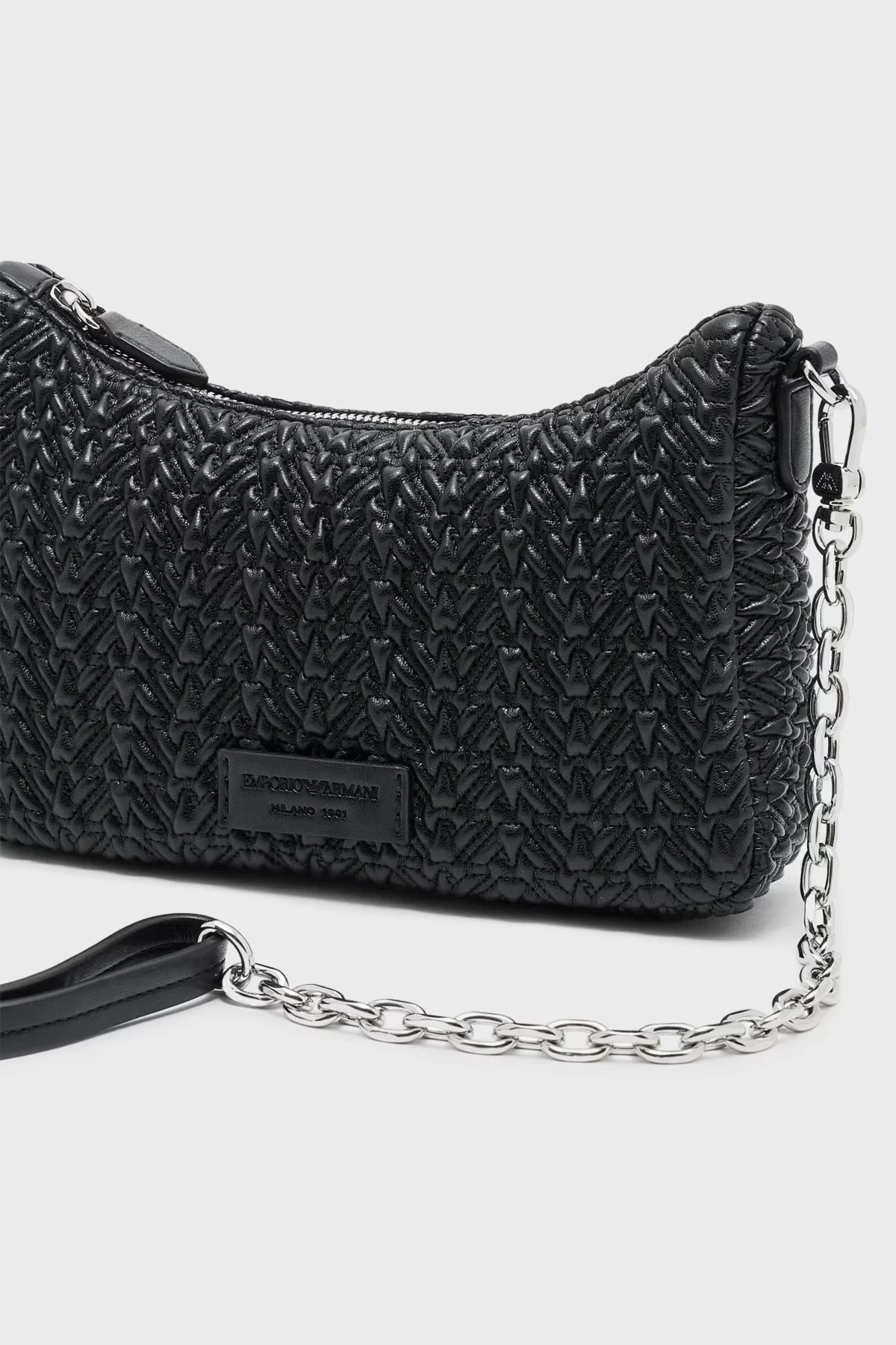 Emporio Armani 4G Kabartmalı Logoolu Çıkarılabilir Zincir Askılı Bayan Çanta EW002961 AF19228 UC001 SİYAH - 5