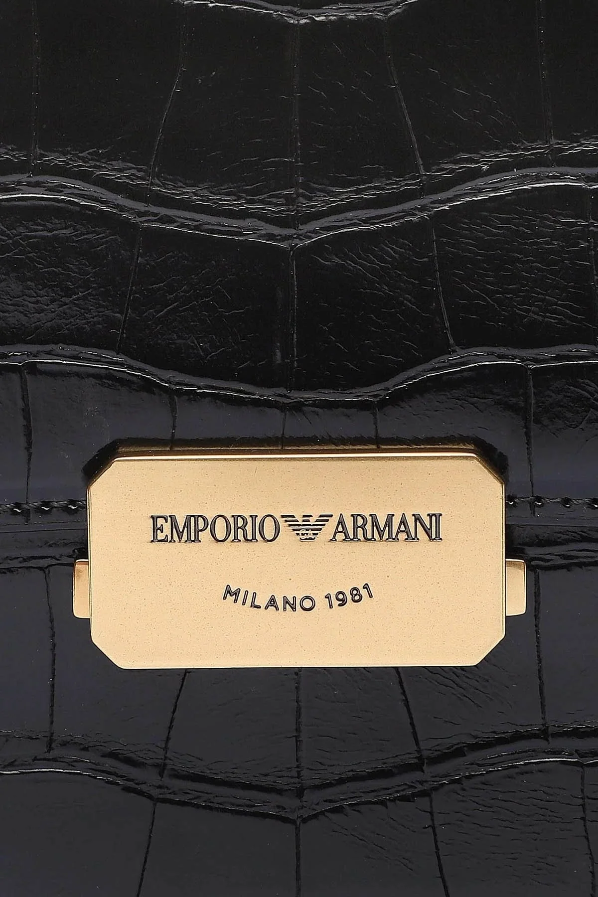 Emporio Armani Ayarlanabilir Askılı Krokodil Desenli Bayan Çanta Y3E226 YFX2D 80001 SİYAH - 4