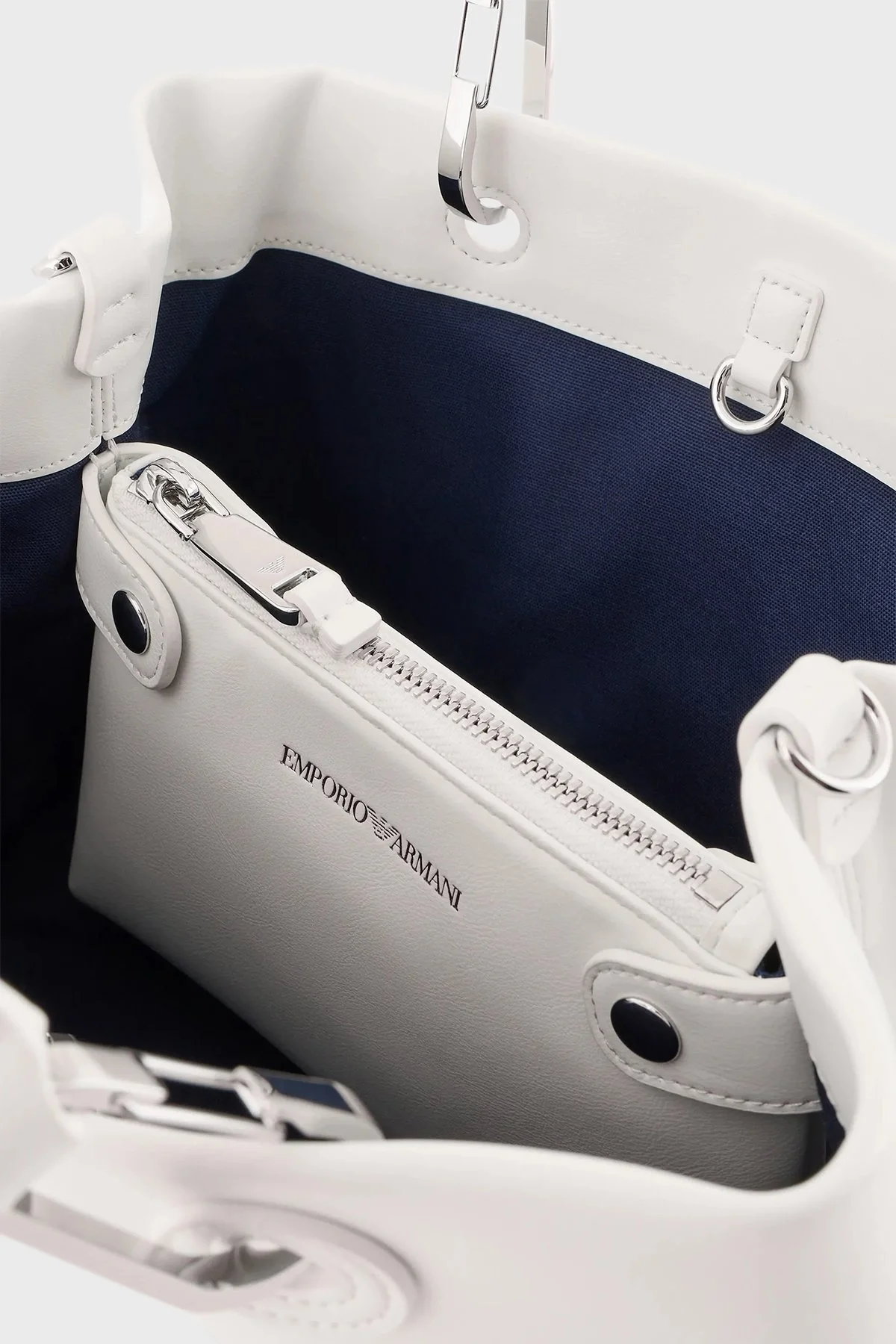 Emporio Armani Ayarlanabilir ve Çıkarılabilir Uzatma Askılı Bayan Çanta Y3D166 YWN3E 81018 BEYAZ - 4