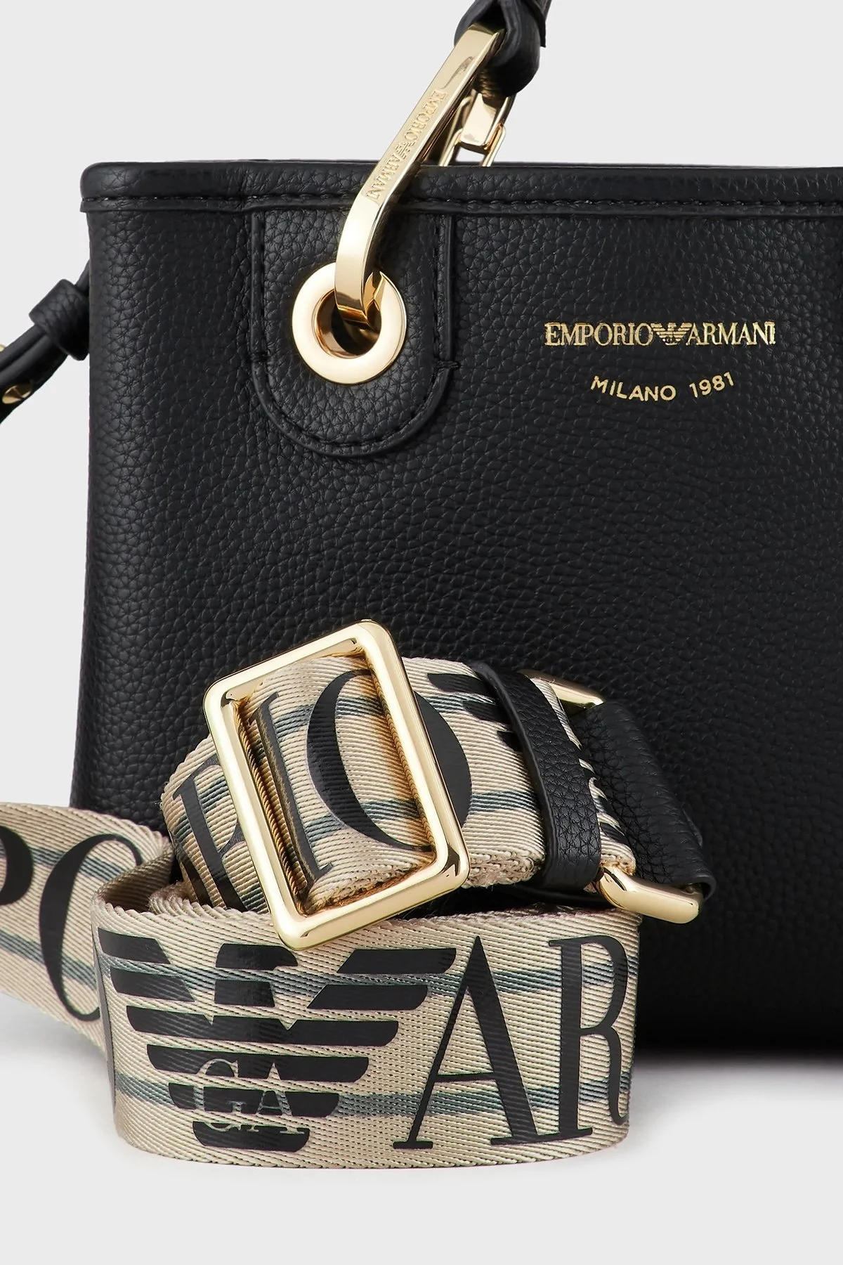 Emporio Armani Marka Logolu Ayarlanabilir Askılı Bayan Çanta Y3D176 YFO5B 85218 SİYAH - 3