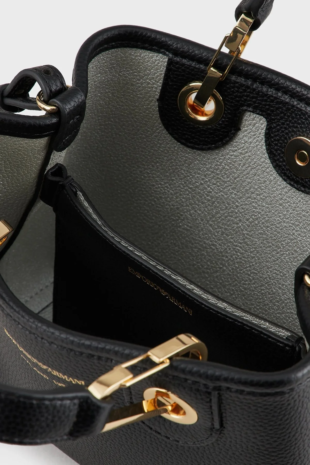 Emporio Armani Marka Logolu Ayarlanabilir Askılı Bayan Çanta Y3D176 YFO5B 85218 SİYAH - 4