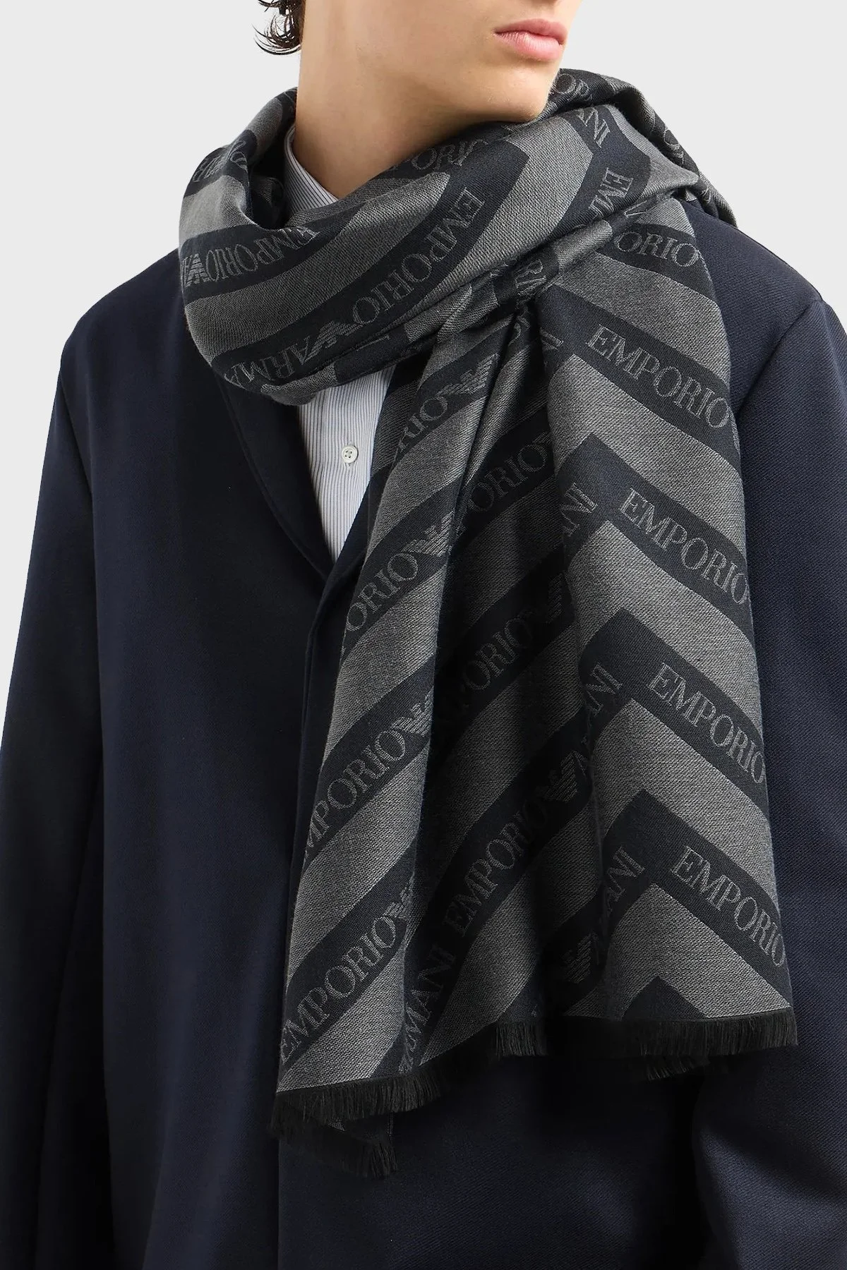 Emporio Armani Çapraz Logo Motifli Erkek Atkı 625255 4F380 00044 ANTRASİT - 2