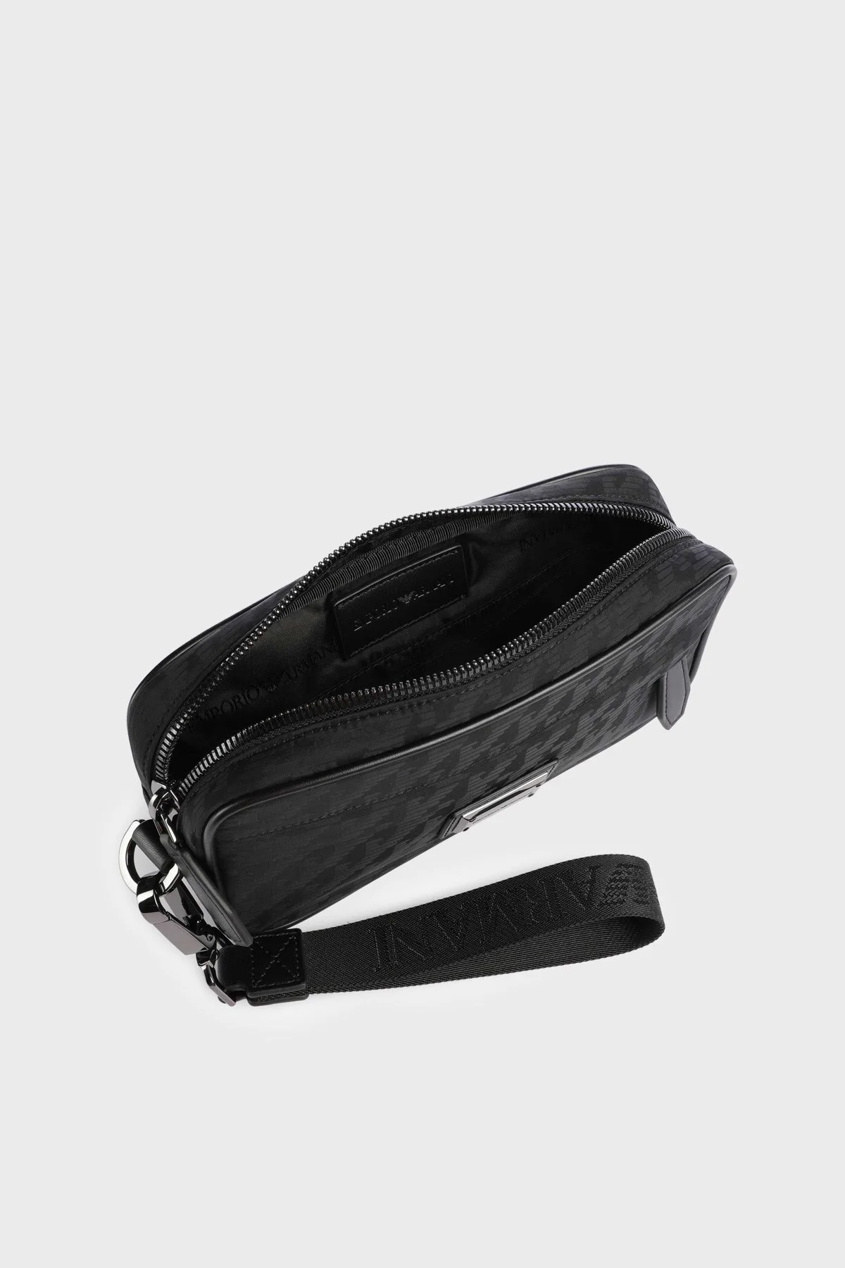 Emporio Armani Çıkarılabilir Bilek Askılı Erkek Çanta EM007051 AF28798 UC001 Siyah - 4
