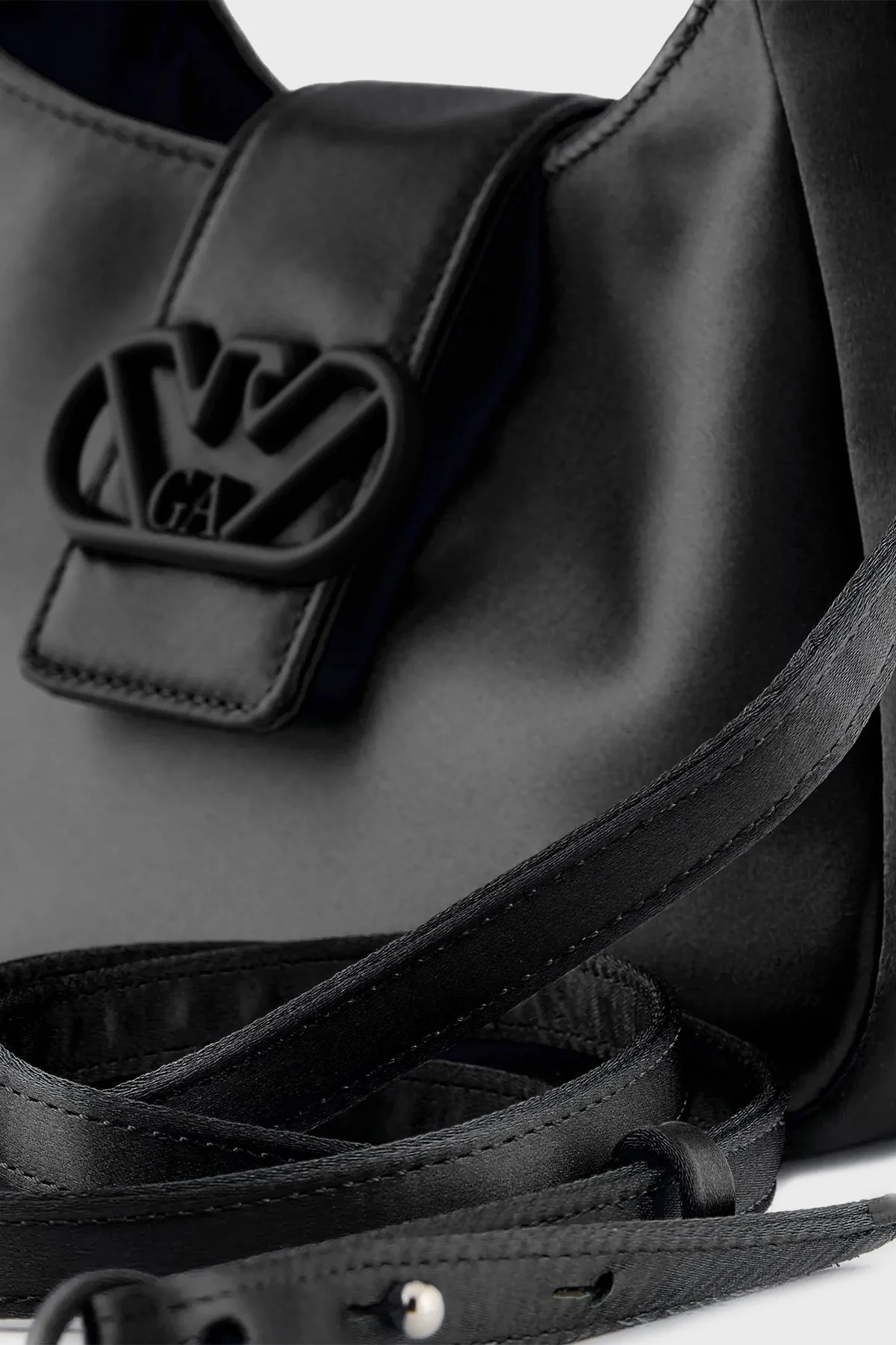 Emporio Armani Çıkarılabilir Omuz Askılı Bayan Çanta Y3E235 YWR2V 80001 SİYAH - 5