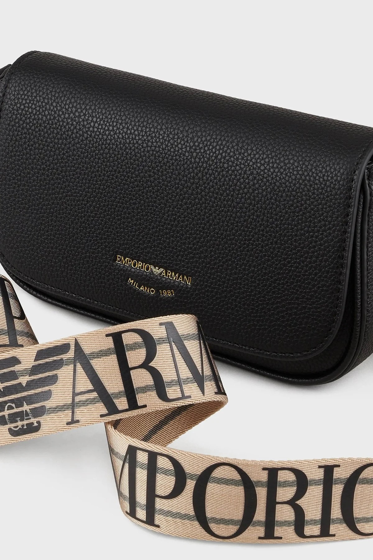 Emporio Armani Logolu Ayarlanabilir Uzatma Askılı Bayan Çanta Y3H294 YFO5B 85218 SİYAH - 5