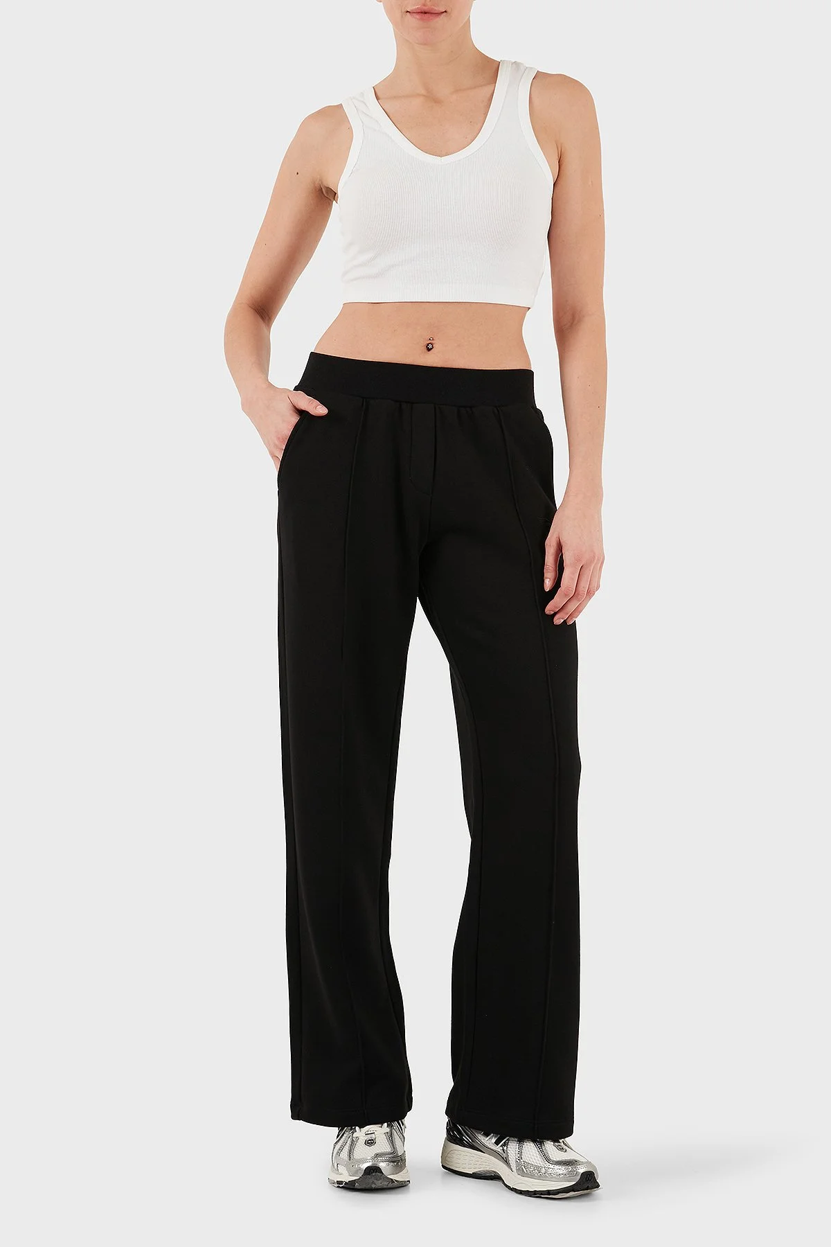 Emporio Armani Çimalı Regular Fit Lastikli Bel Geniş Paça Bayan Pantolon EW002053 AF15356 UC001 SİYAH - 2