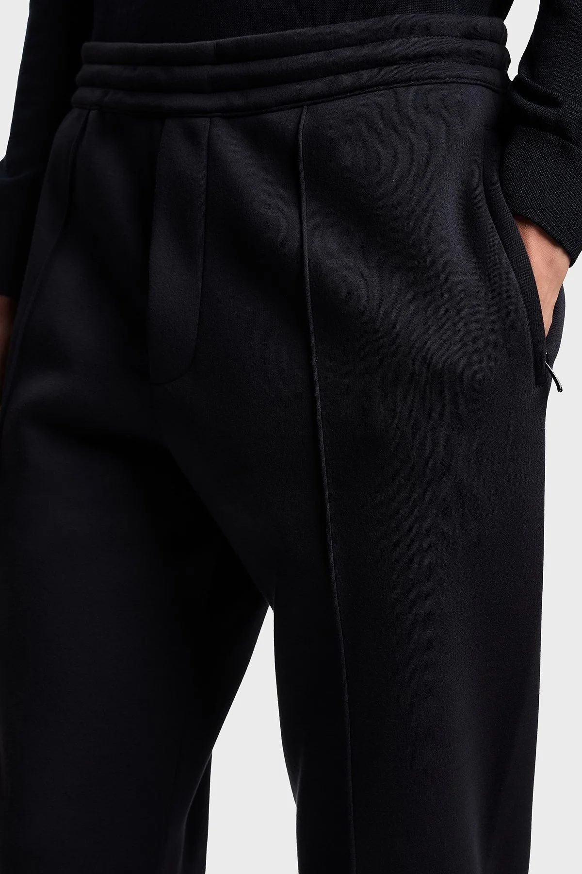 Emporio Armani Çimalı Regular Fit Normal Bel Jogger Erkek Pantolon EM003051 AF17545 UB118 LACİVERT - 4