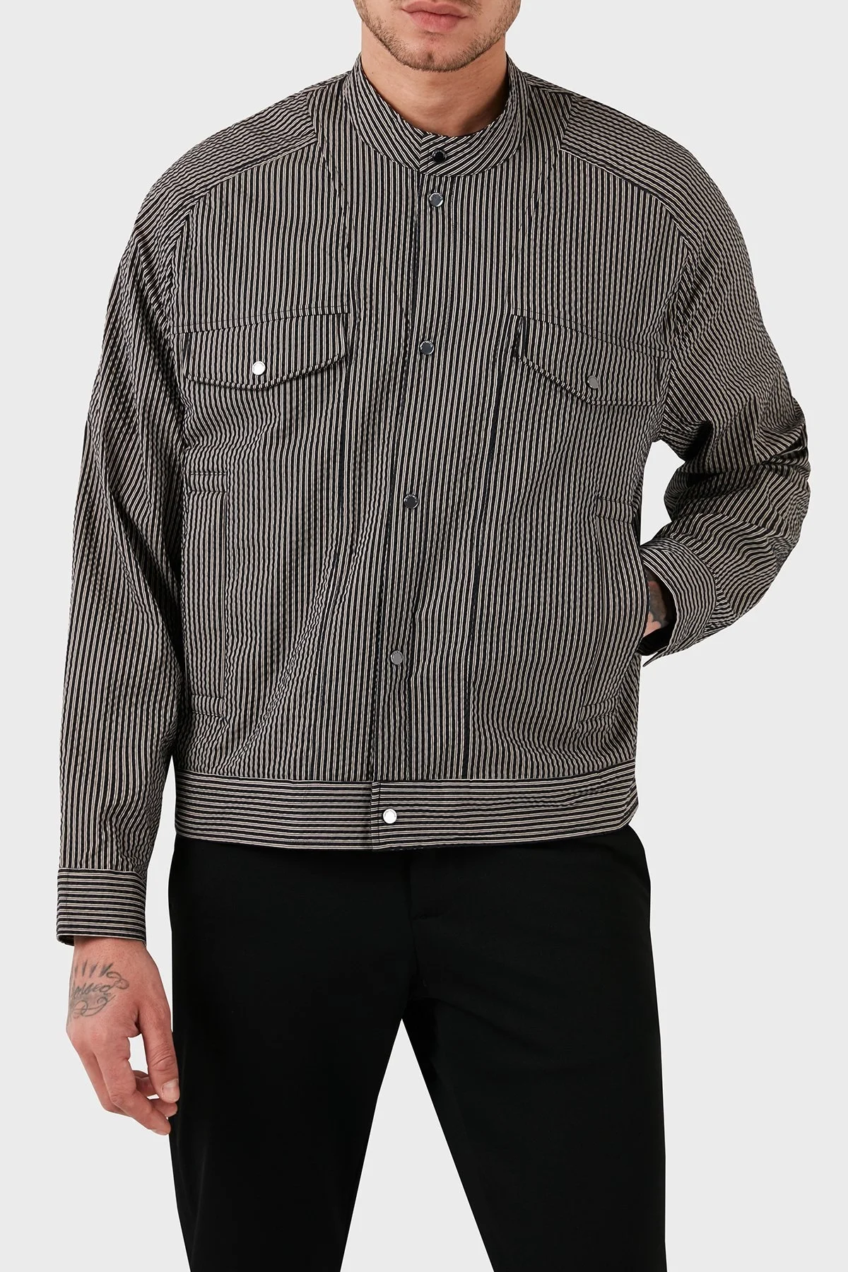 Emporio Armani Çizgili Dik Yaka Regular Fit Mevsimlik Erkek Mont 3D1BL6 1NPIZ F014 SİYAH - 5