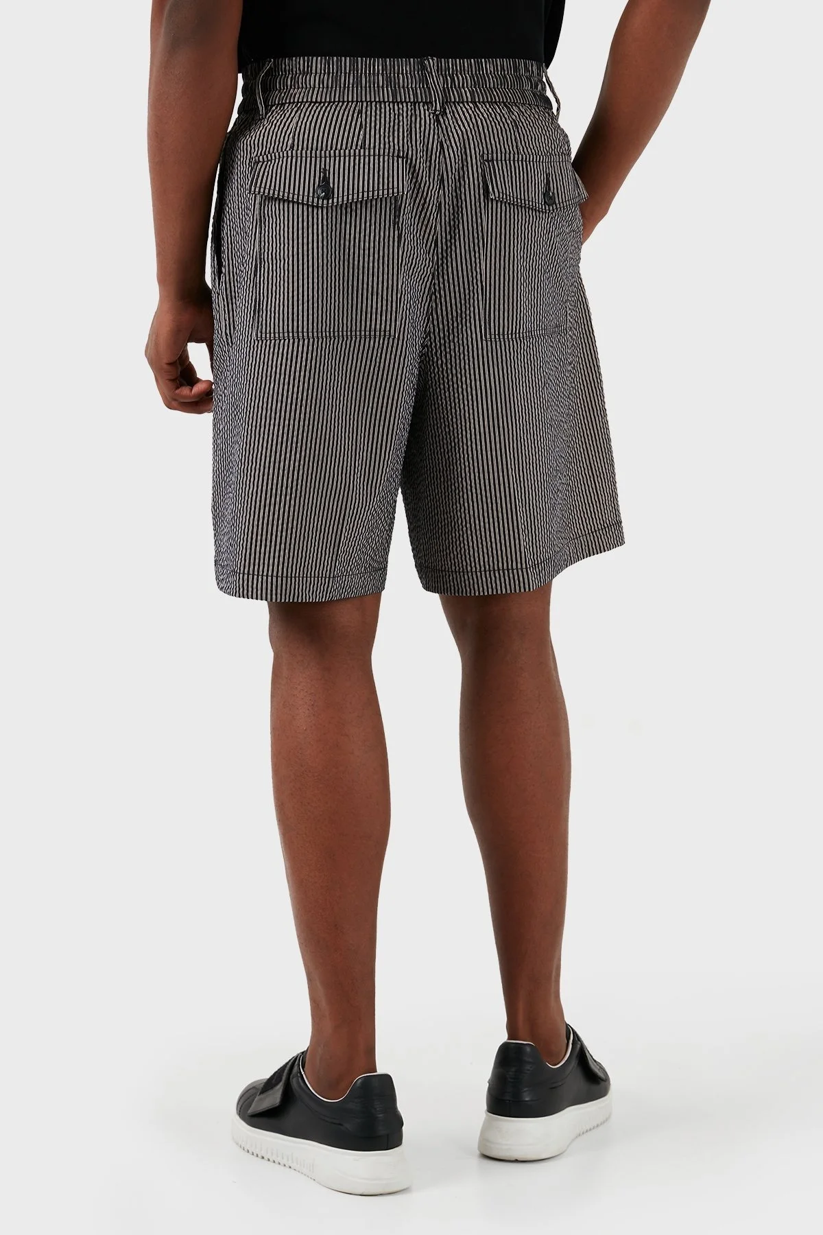 Emporio Armani Çizgili Gofre Relaxed Fit Erkek Short 3D1PE2 1NPIZ F014 SİYAH-BEYAZ - 6