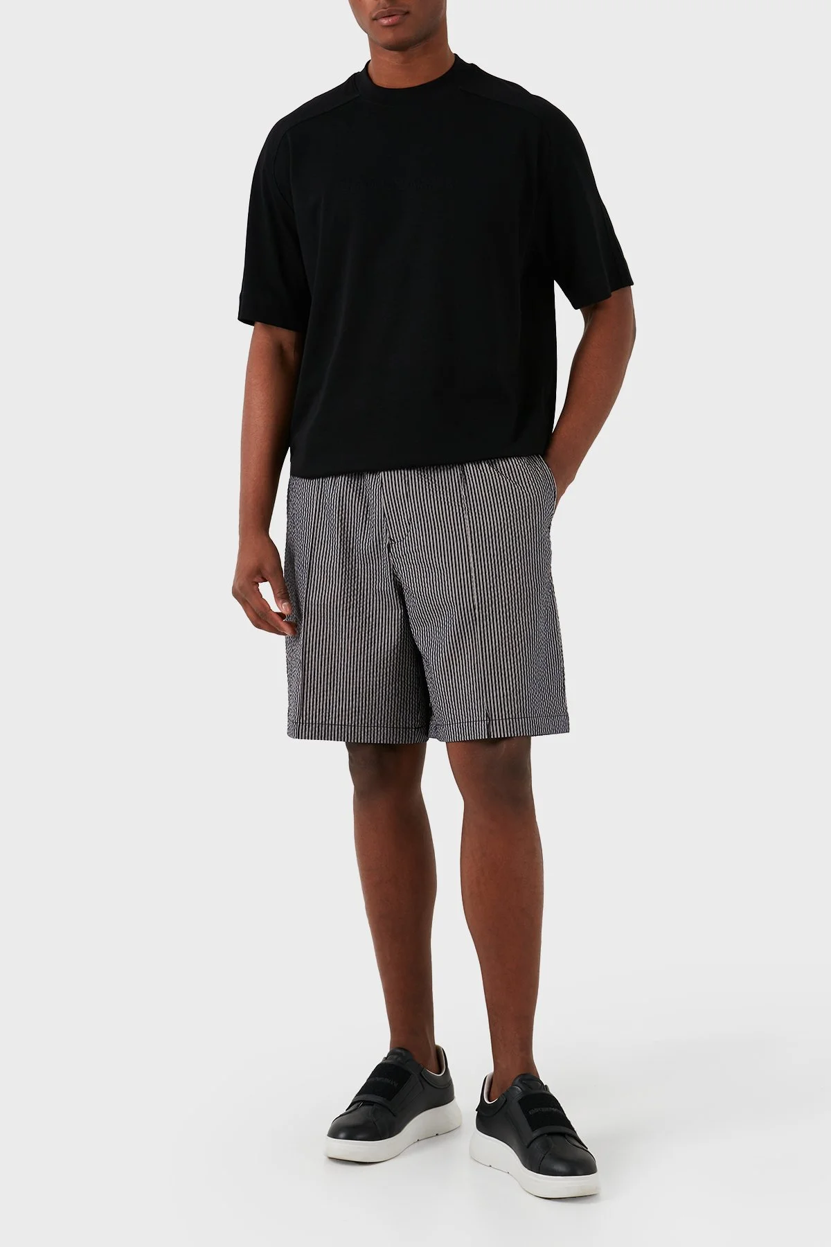 Emporio Armani Çizgili Gofre Relaxed Fit Erkek Short 3D1PE2 1NPIZ F014 SİYAH-BEYAZ - 1