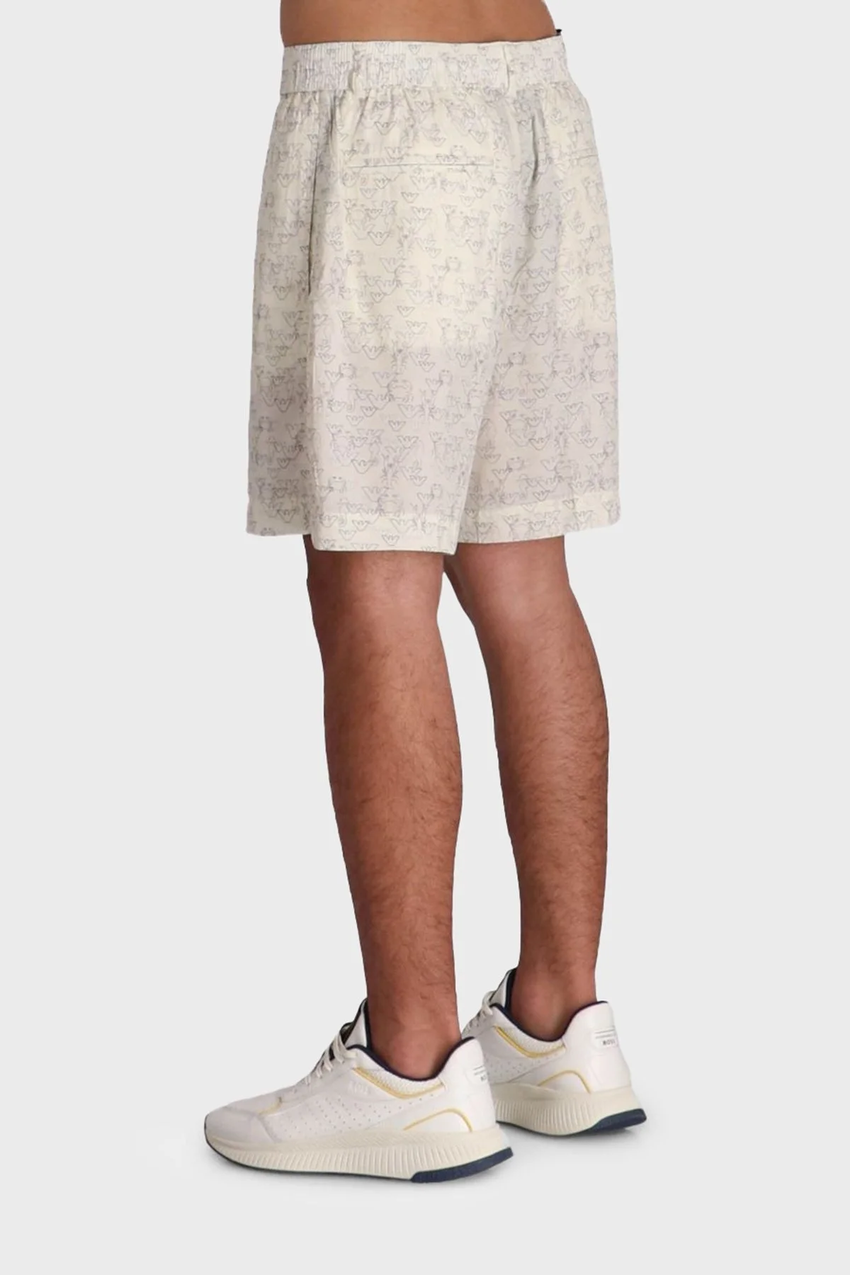 Emporio Armani Comfort Fit Lastikli Bel Kartal Logolu Bermuda Erkek Short EM001846 AF15260 MB046 BEYAZ - 7