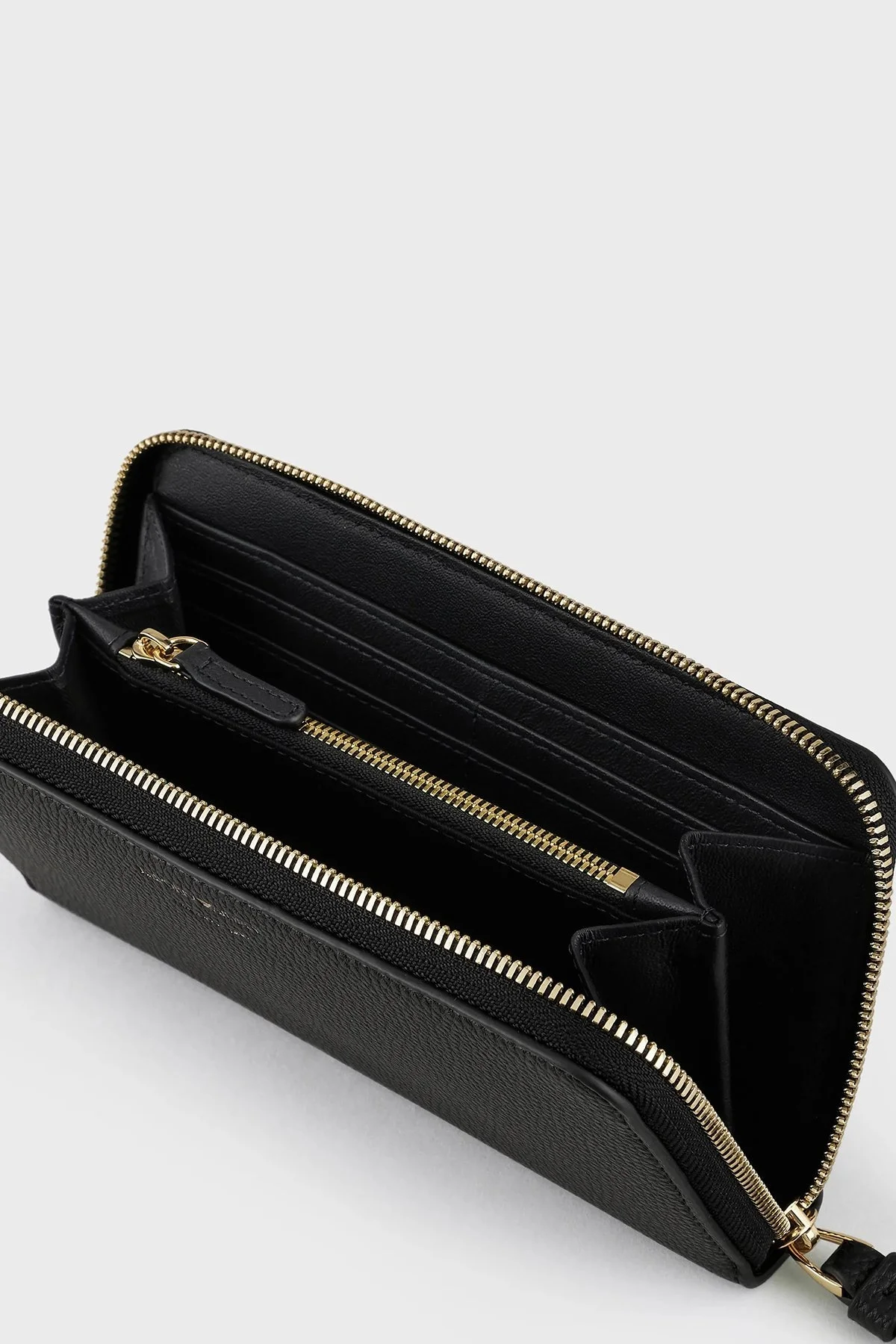 Emporio Armani Logolu Çok Bölmeli Bayan Cüzdan Y3H168 YFW9B 80001 SİYAH - 3