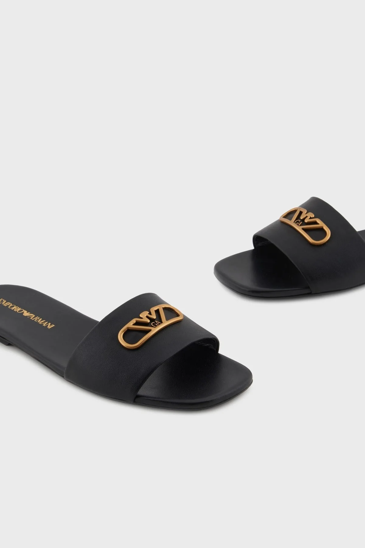 Emporio Armani Deri Logolu Bayan Terlik X3P846 XF271 00002 SİYAH - 11