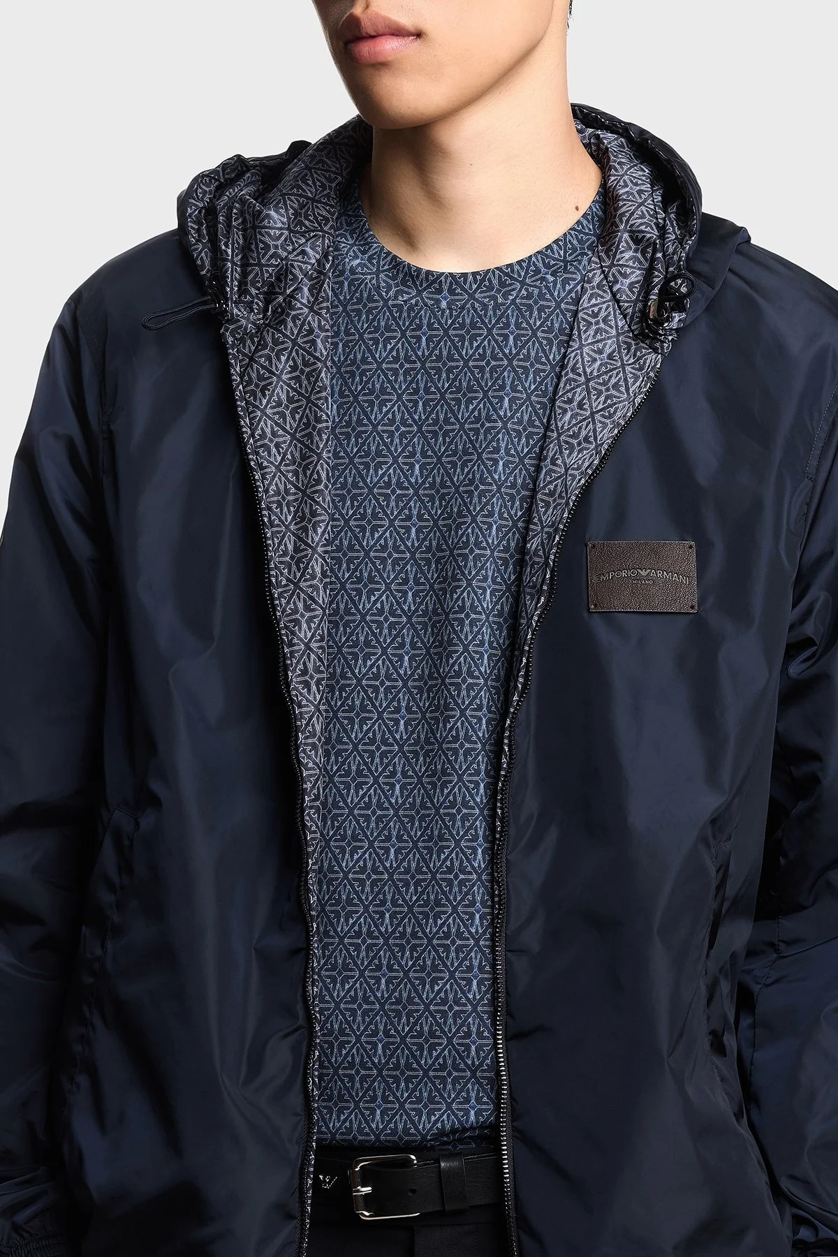 Emporio Armani Desenli Çift Taraflı Comfort Fit Kapüşonlu Erkek Mont EM003265 AF12021 FB286 LACİVERT - 4