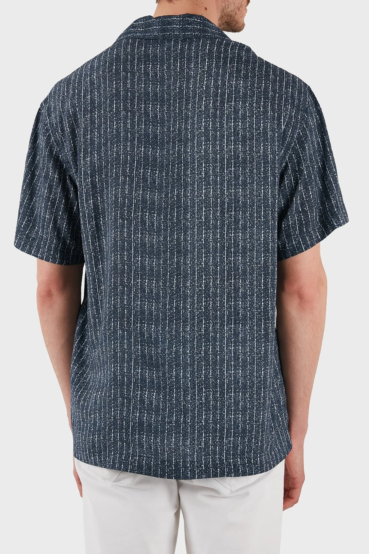 Emporio Armani Desenli Comfort Fit Apaş Yaka Kısa Kollu Erkek Gömlek EM000593 AF12351 FB183 MAVİ-BEYAZ - 2