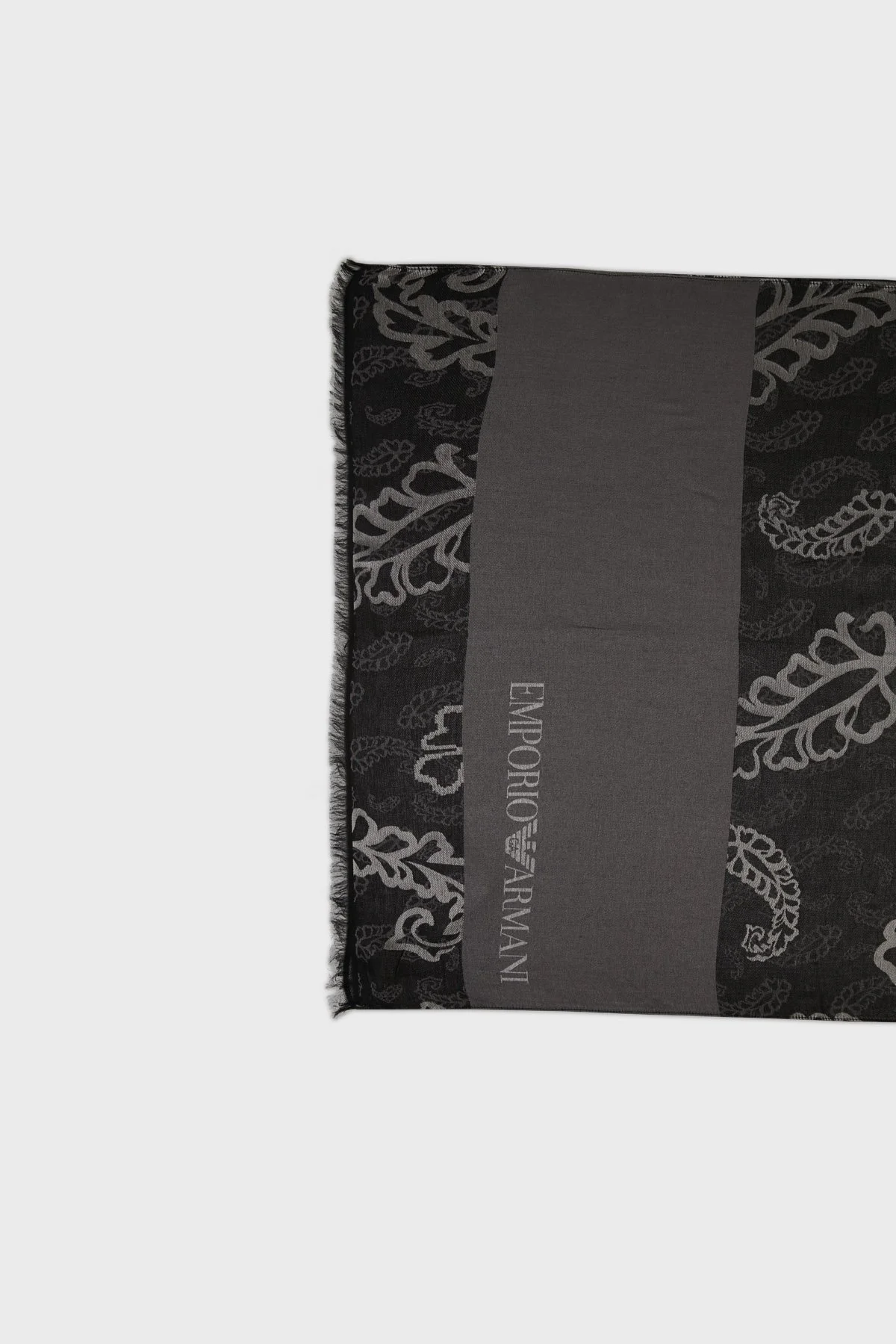 Emporio Armani Desenli Logo Detaylı 76x184 cm Unisex Şal 625205 2F338 00020 SİYAH - 2