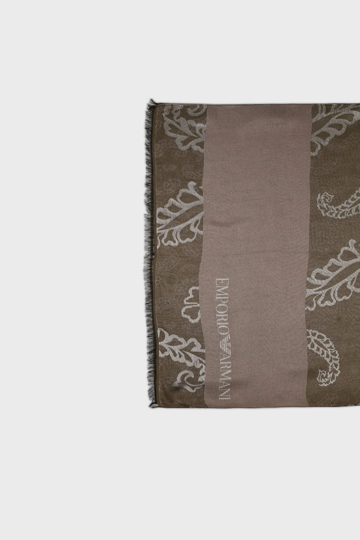 Emporio Armani Desenli Logo Detaylı 76x184 cm Unisex Şal 625205 2F338 00084 HAKİ - 2