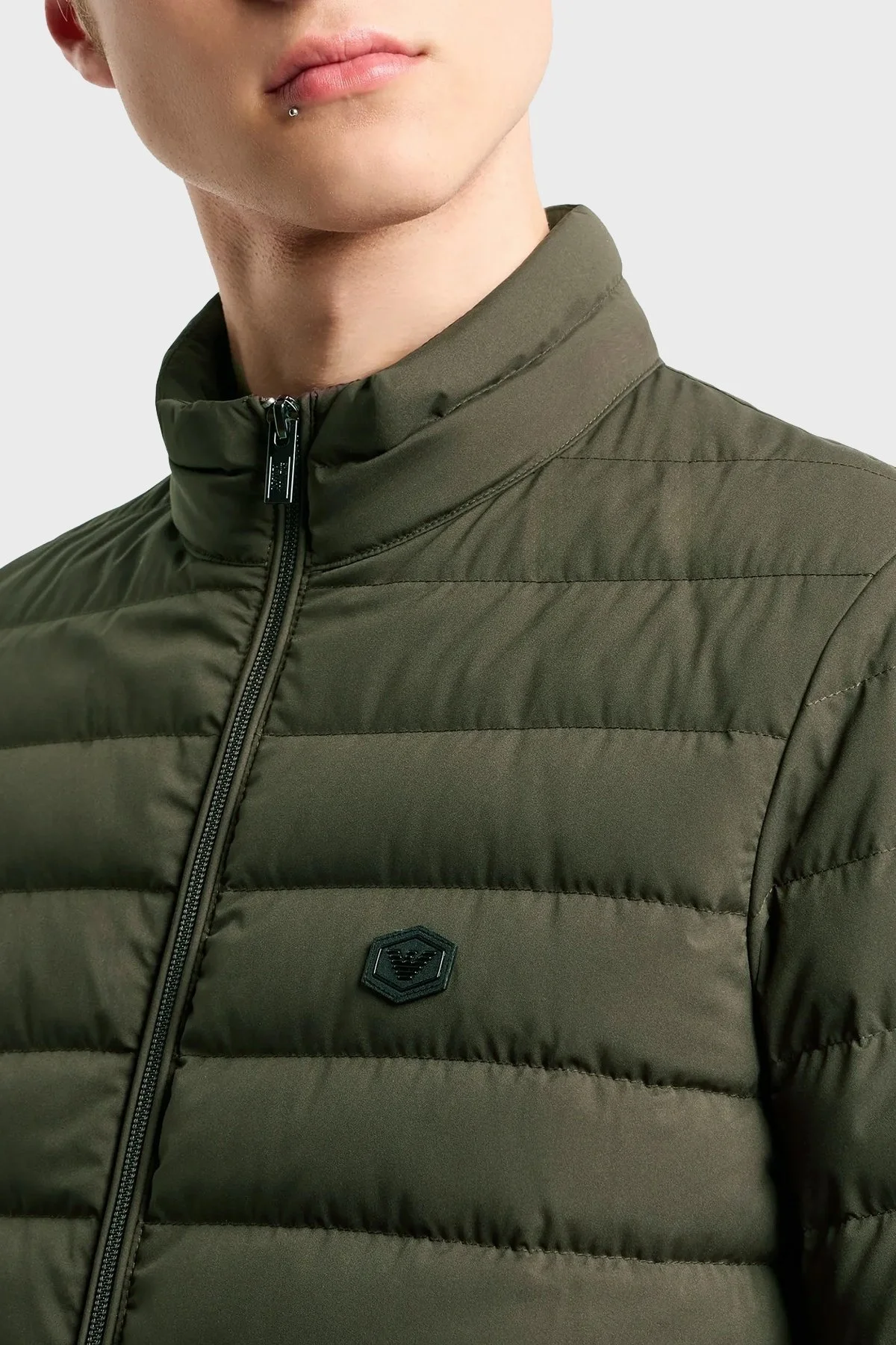 Emporio Armani Dik Yaka Cepli Kuş Tüyü Dolgulu Şişme Erkek Mont 8N1BQ2 1NLRZ 05A6 HAKİ - 4