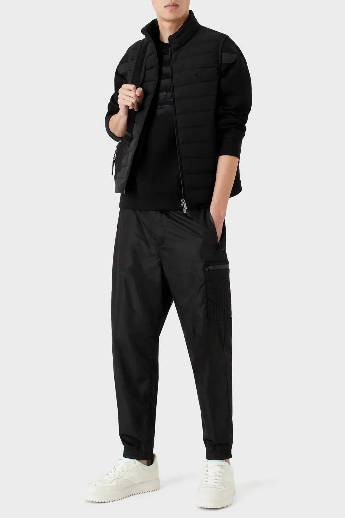 Emporio Armani Suya ve Soğuğa Karşı Dayanıklı Dik Yaka Slim Fit Şişme Erkek Yelek 8N1BQ1 1NLRZ 0999 SİYAH - 2