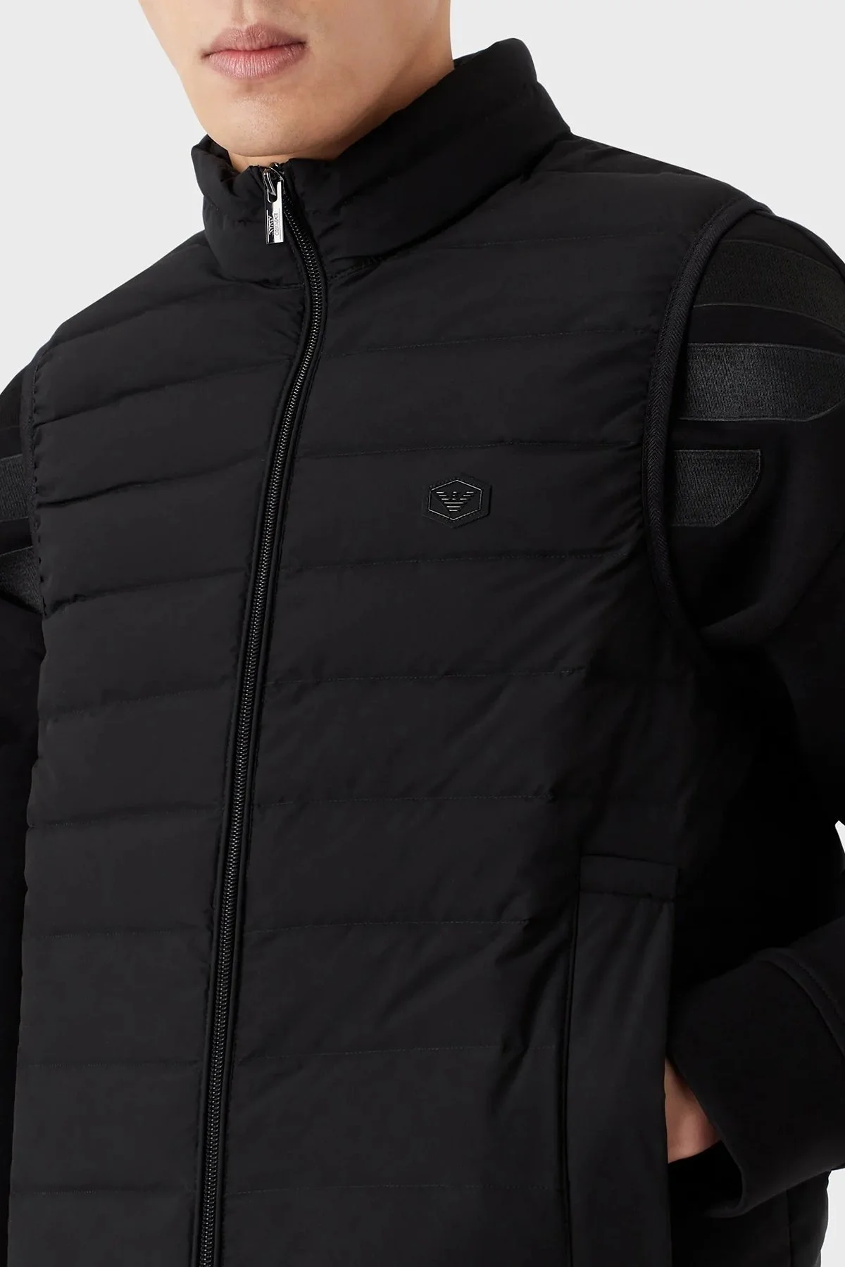 Emporio Armani Suya ve Soğuğa Karşı Dayanıklı Dik Yaka Slim Fit Şişme Erkek Yelek 8N1BQ1 1NLRZ 0999 SİYAH - 3