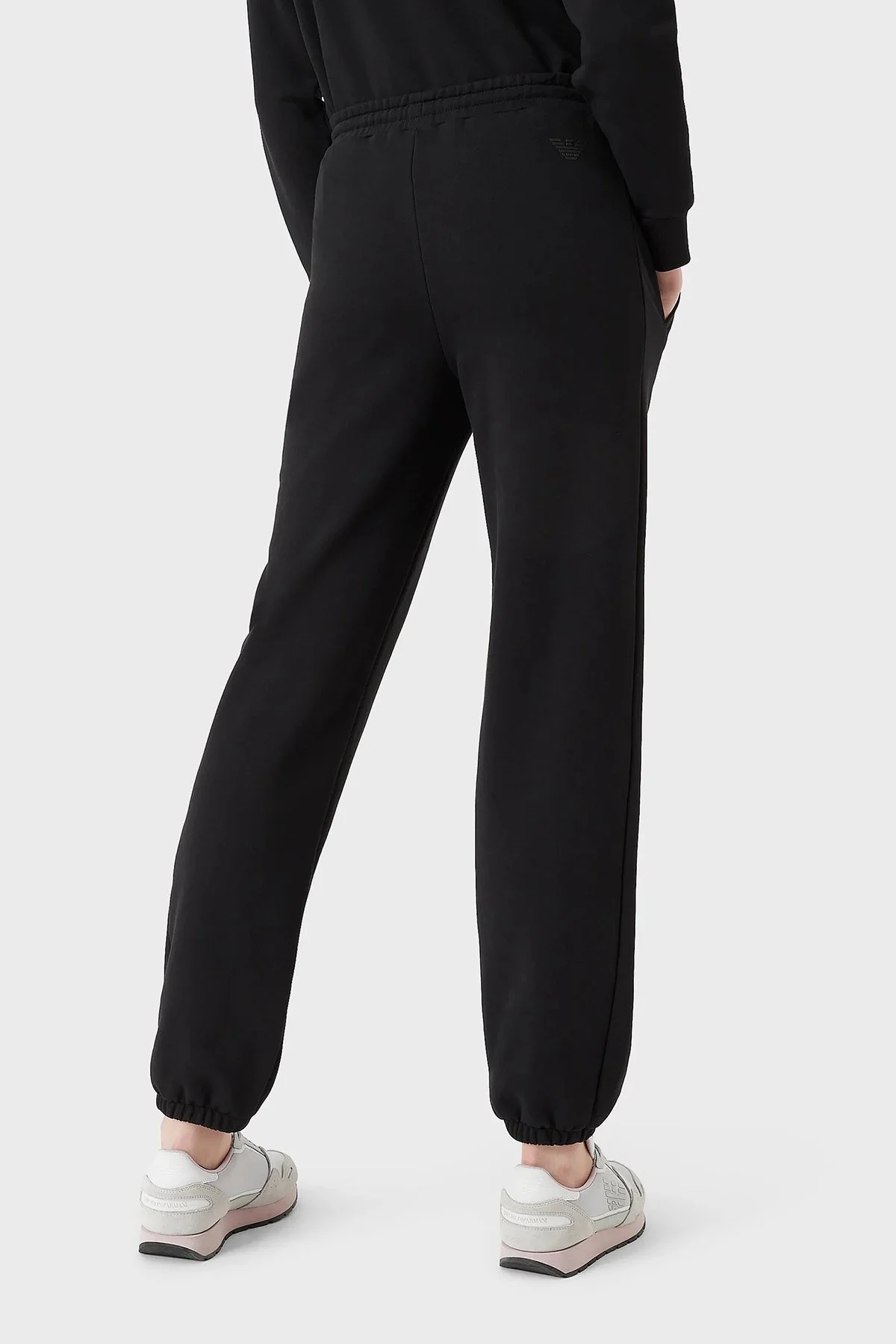Emporio Armani Elastik Bel Bantlı Rahat Kalıp Cepli Jogger Bayan Pantolon 6L2P7B 2J49Z 0999 SİYAH - 4