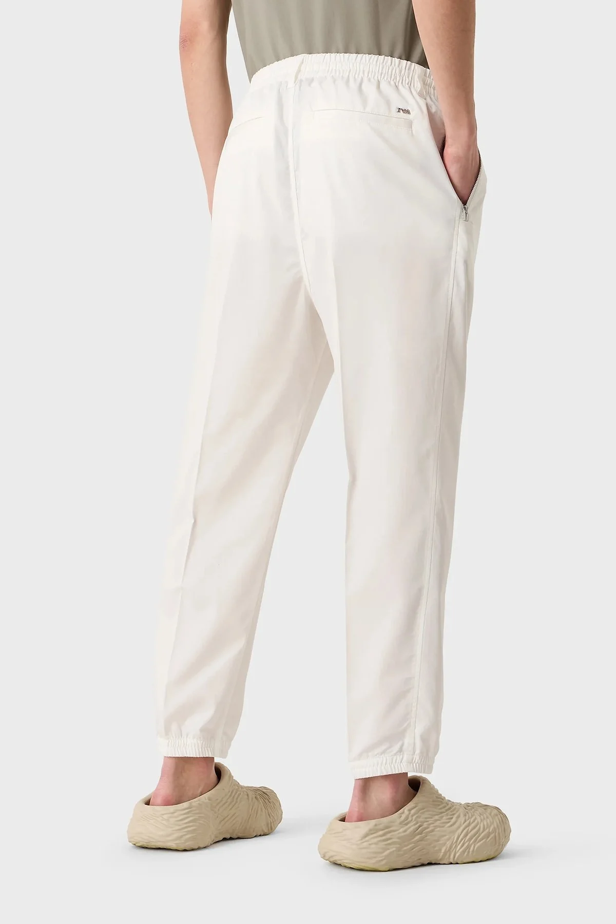 Emporio Armani Elastik Belli Büzme İpli Regular Fit Cepli Erkek Pantolon 3R1PF5 1NSEZ 0101 BEYAZ - 8
