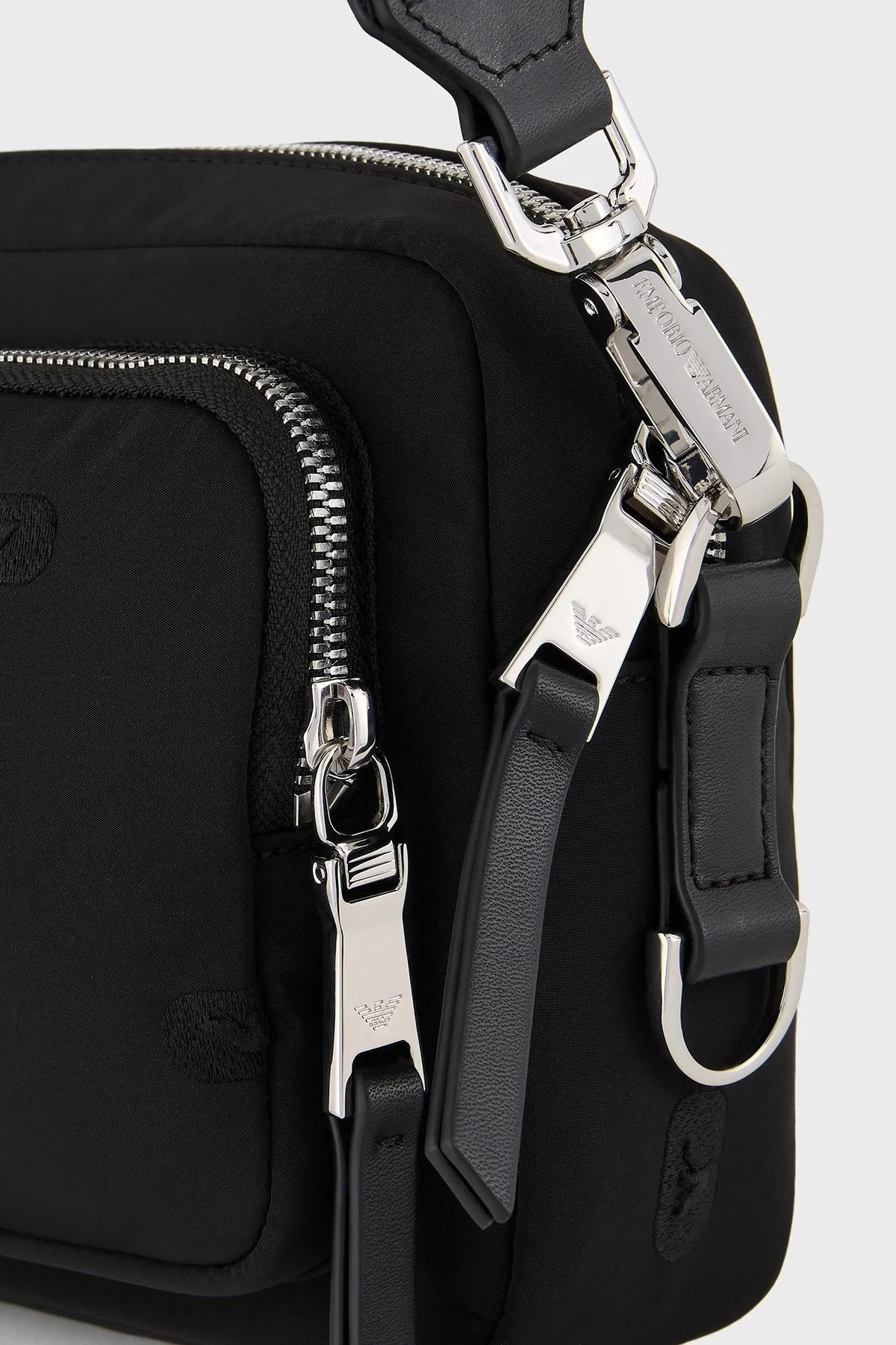 Emporio Armani Fermuarlı Çıkarılabilir Omuz Askılı Erkek Çanta Y4M395 Y726E 80001 SİYAH - 6