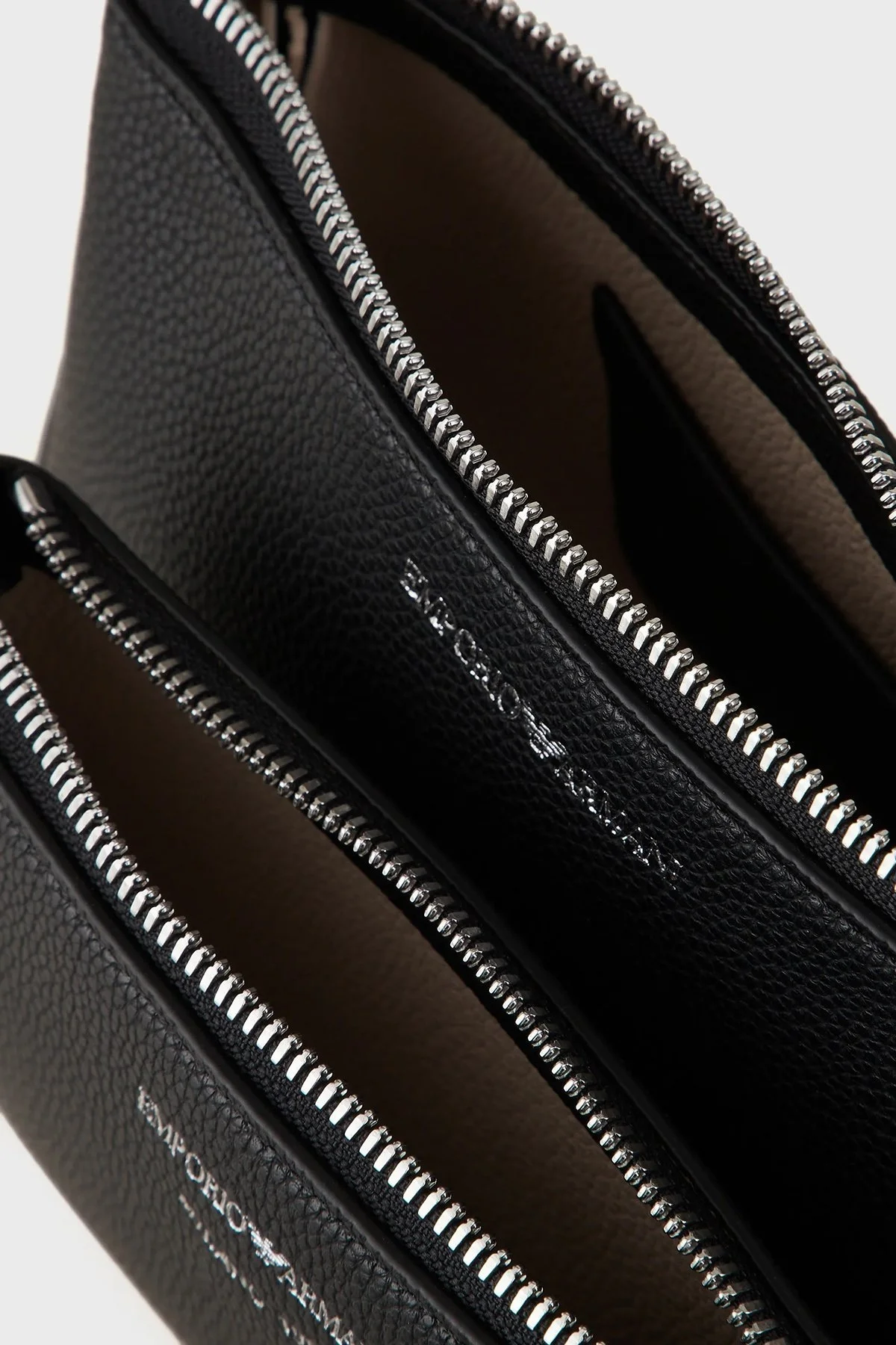 Emporio Armani Fermuarlı Çıkarılabilir Ön Bölmeli ve Askılı Bayan Çanta Y3H317 YFO5E 88440 SİYAH - 14