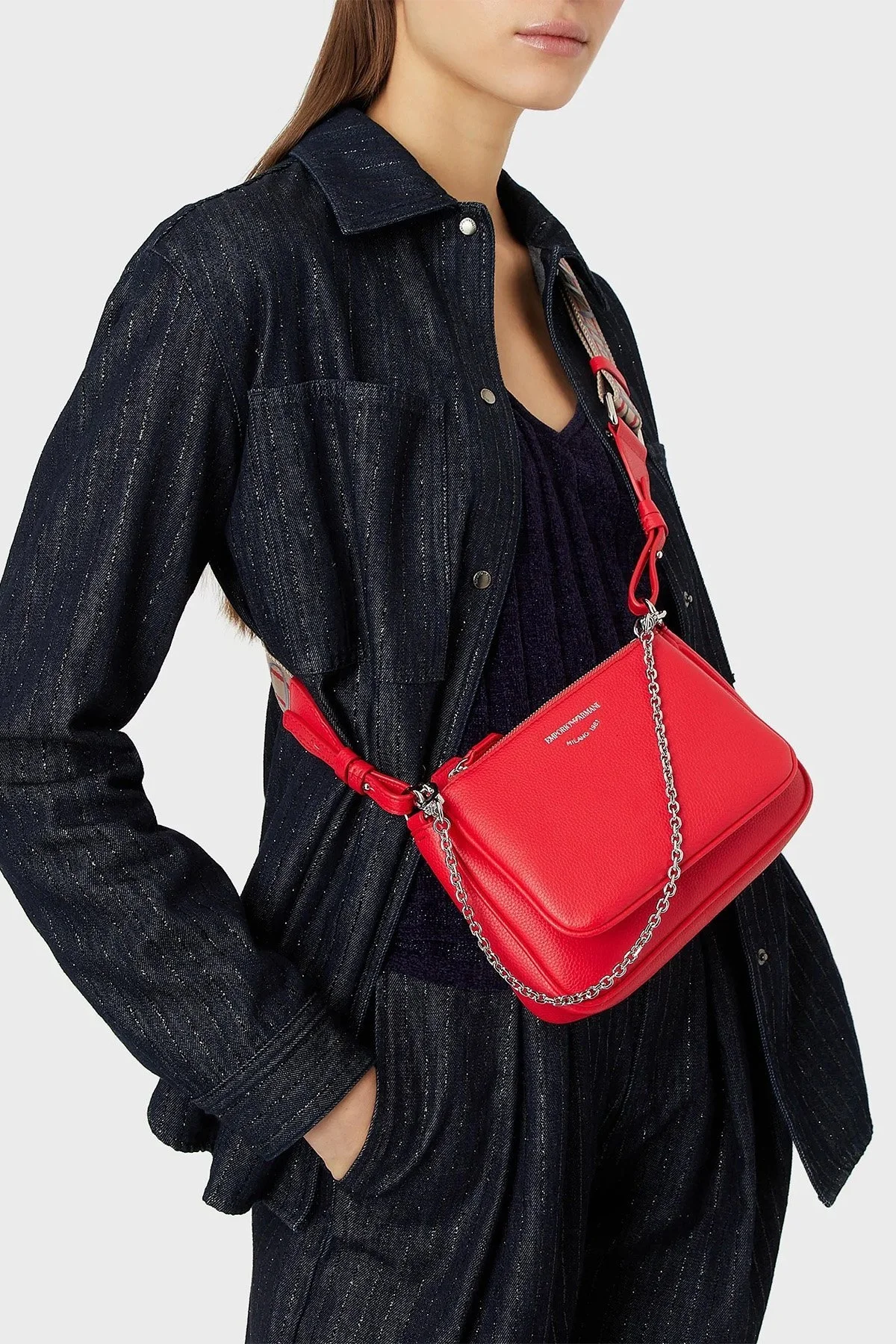 Emporio Armani Fermuarlı Çıkarılabilir Ön Bölmeli ve Askılı Bayan Çanta Y3H317 YFO5E 89530 KIRMIZI - 2