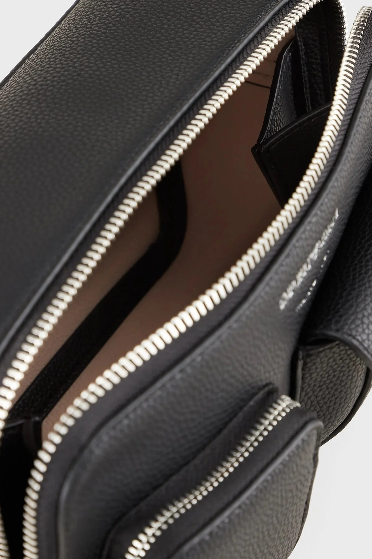 Emporio Armani Fermuarlı Çıkarılabilir Uzatma Askılı Bayan Çanta Y3B194 YFO5X 88440 SİYAH - 4