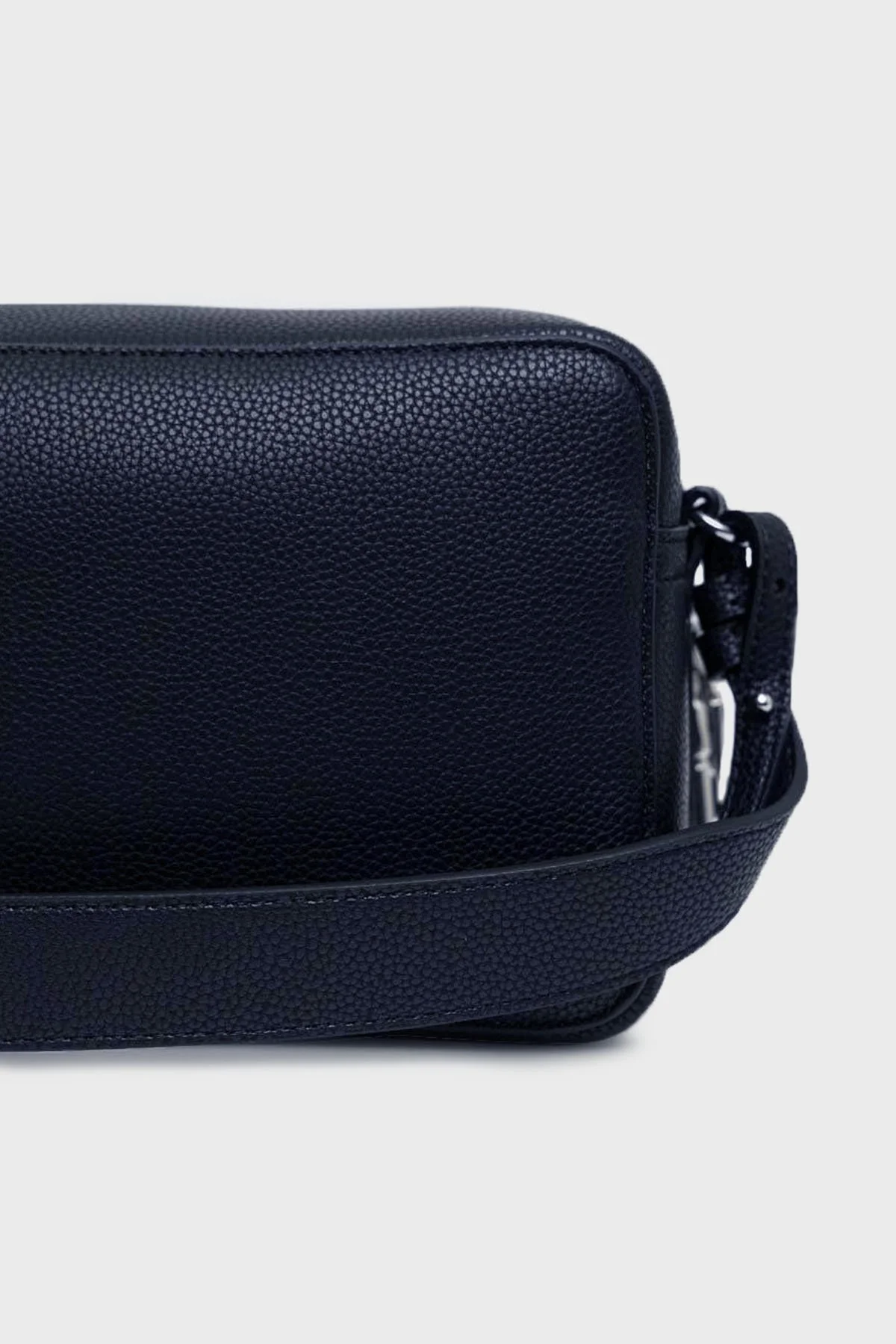 Emporio Armani Fermuarlı Çıkarılabilir Uzatma Askılı Bayan Çanta Y3B194 YFO5X 89529 LACİVERT - 4