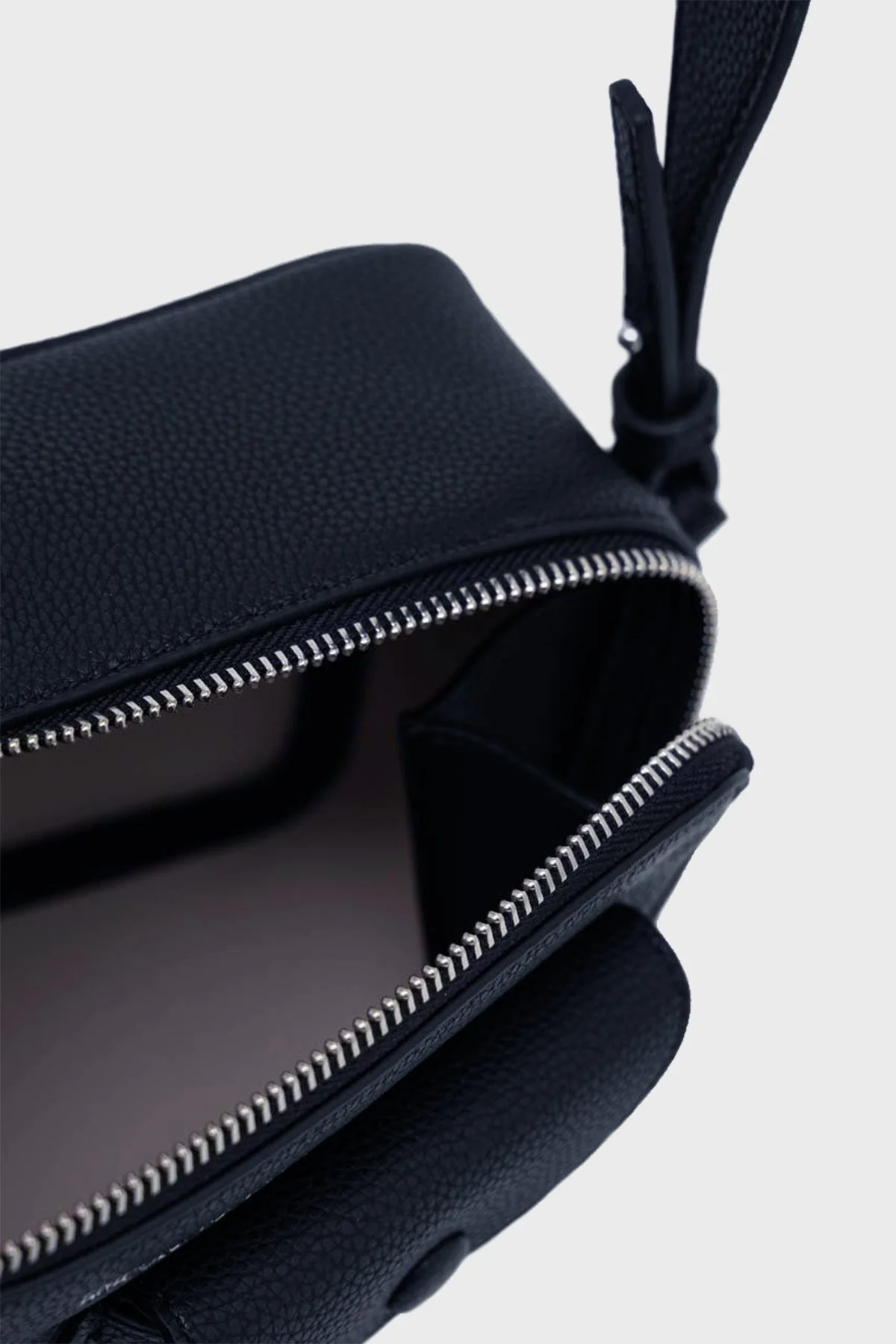 Emporio Armani Fermuarlı Çıkarılabilir Uzatma Askılı Bayan Çanta Y3B194 YFO5X 89529 LACİVERT - 5