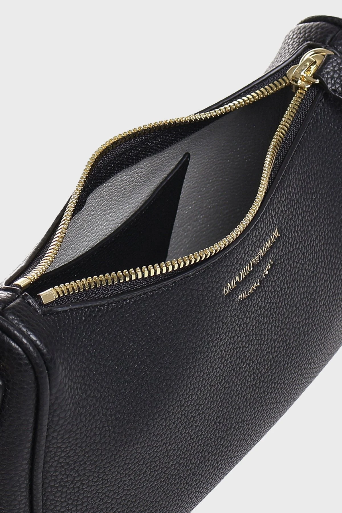 Emporio Armani Logolu Fermuarlı Ayarlanabilir Askılı Bayan Çanta Y3H293 YFO5B 85218 SİYAH - 3