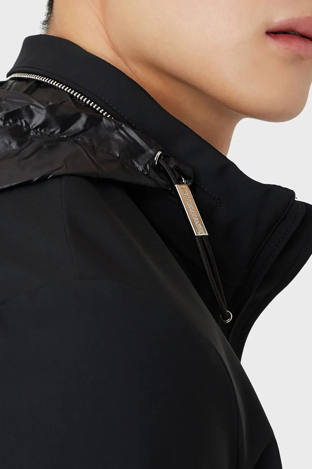 Emporio Armani Fermuarlı Rüzgar Geçirmez Dik Yaka Regular Fit Erkek Mont 8N1BD2 1NZAZ 0999 SİYAH - 3