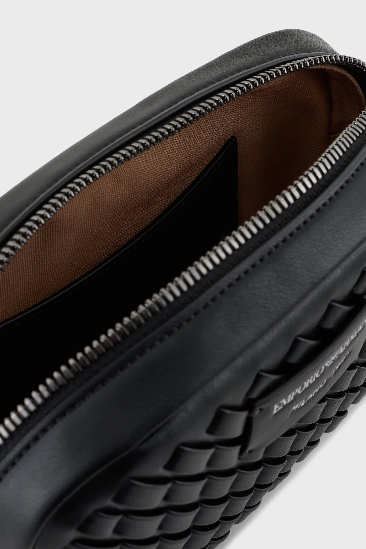 Emporio Armani Hakiki Deri Zincir Askılı Bayan Çanta EW001924 AF15874 UC001 SİYAH - 9