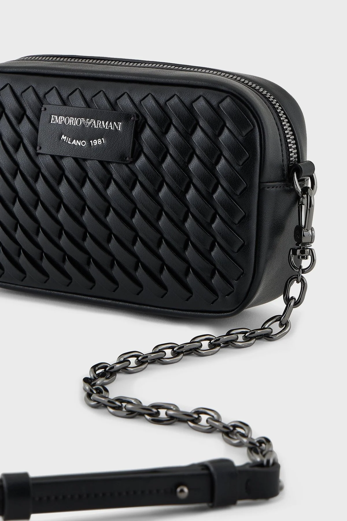 Emporio Armani Hakiki Deri Zincir Askılı Bayan Çanta EW001924 AF15874 UC001 SİYAH - 10