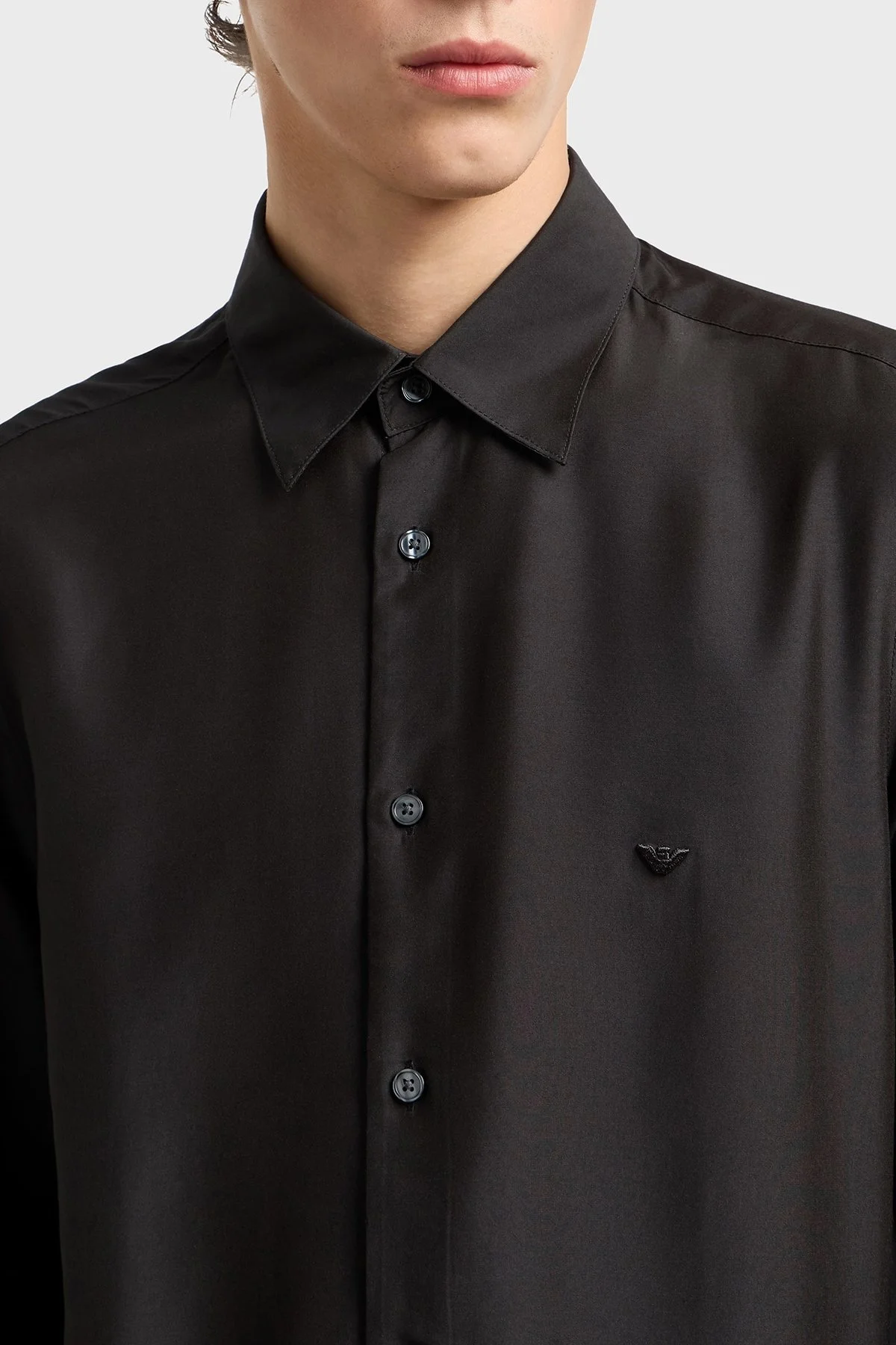 Emporio Armani İpek Karışımlı Regular Fit Klasik Yaka Erkek Gömlek EM001537 AF17293 UC001 SİYAH - 3