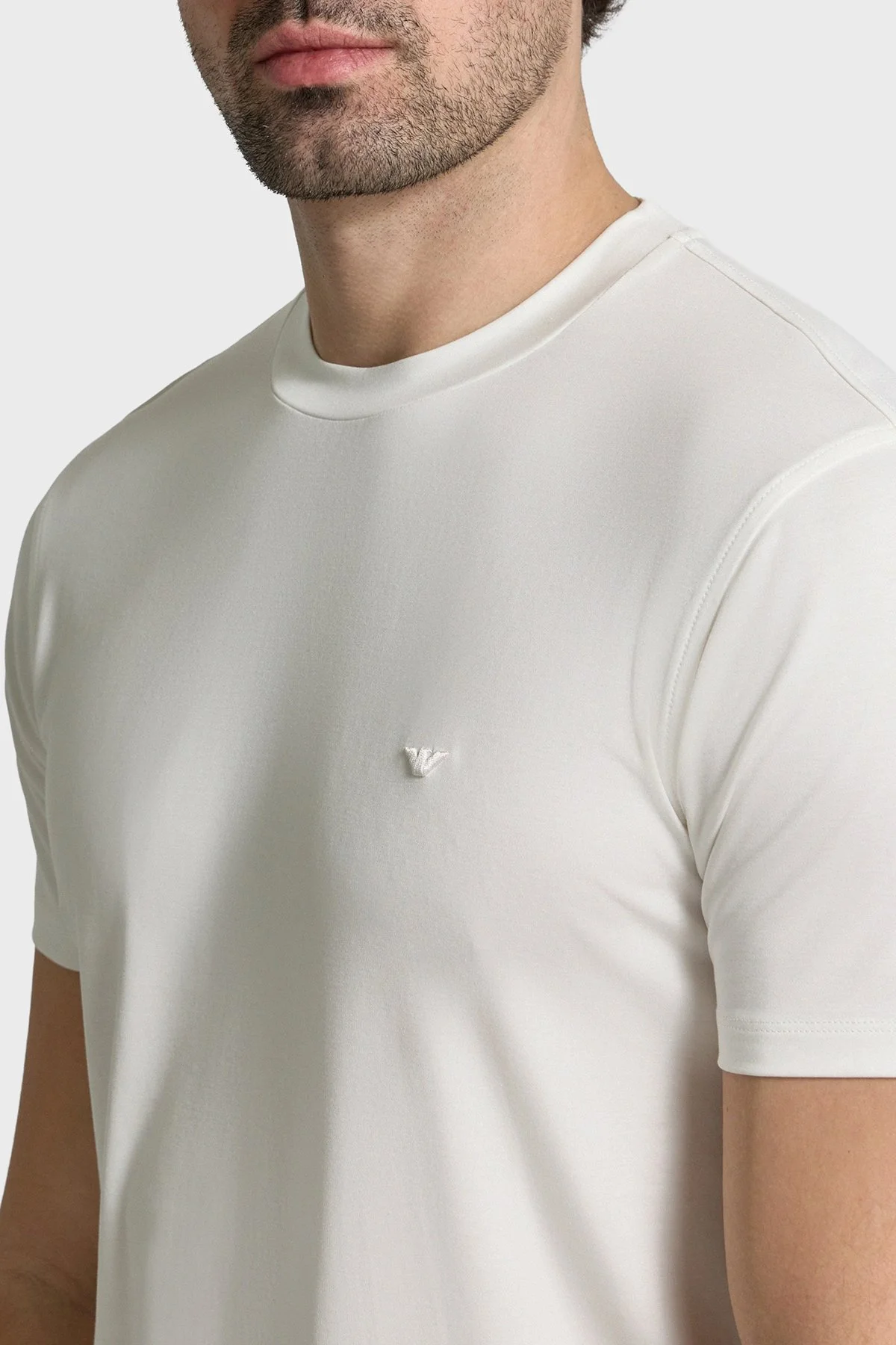 Emporio Armani İpek Karışımlı Regular Fit Logolu Bisiklet Yaka Erkek T Shirt EM004586 AF13721 U0003 BEYAZ - 3