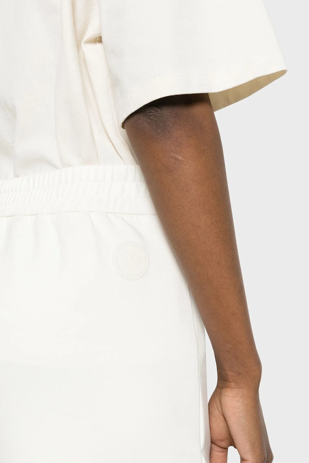 Emporio Armani Isı Yalıtımlı Relaxed Fit Çift Jarse Bayan Pantolon 3D2P6E 1JHSZ 0101 BEYAZ - 9