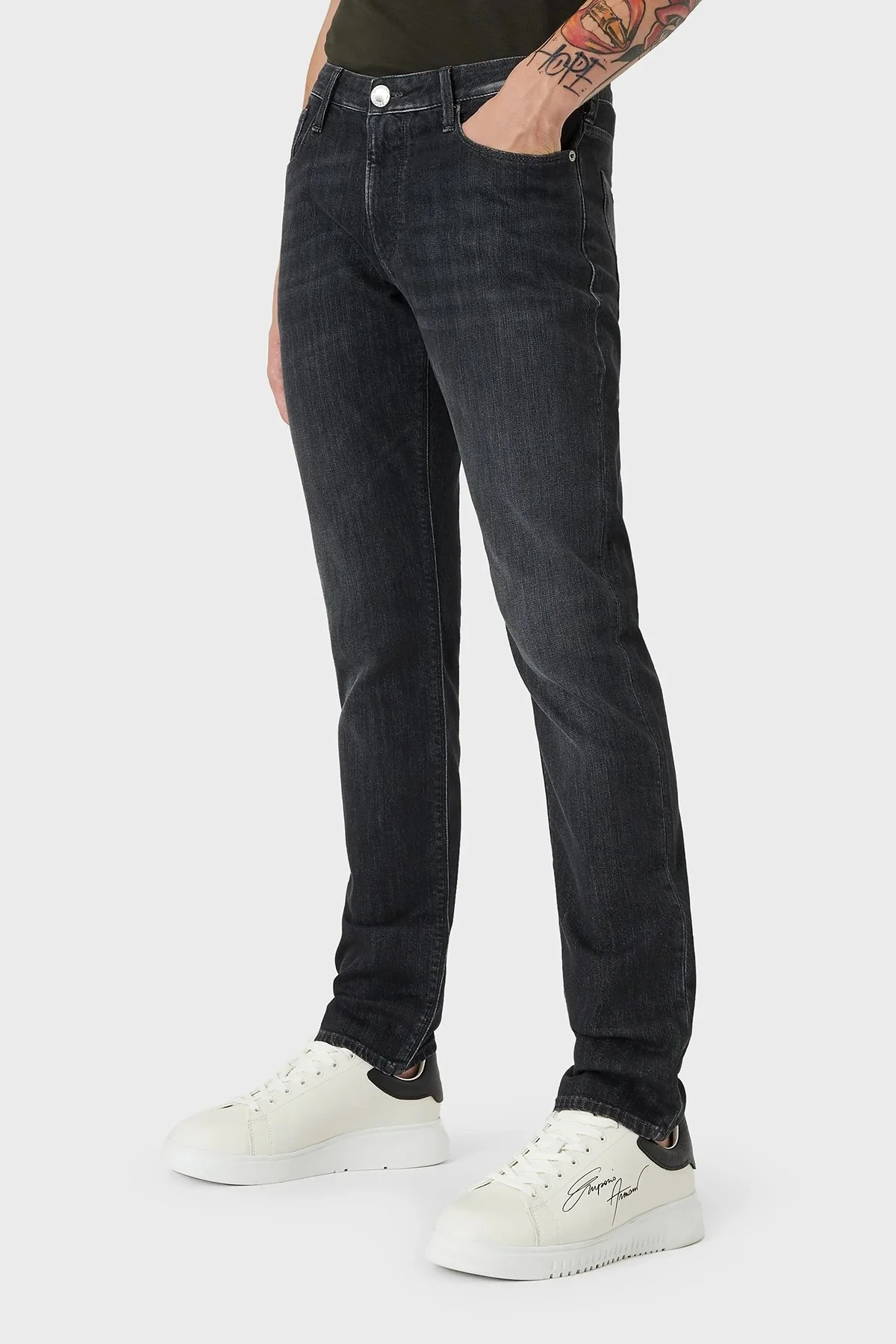 Emporio Armani J06 Pamuklu Düşük Bel Regular Fit Düz Paça Jeans Erkek Kot Pantolon 8N1J06 1D5QZ 0006 SİYAH - 1