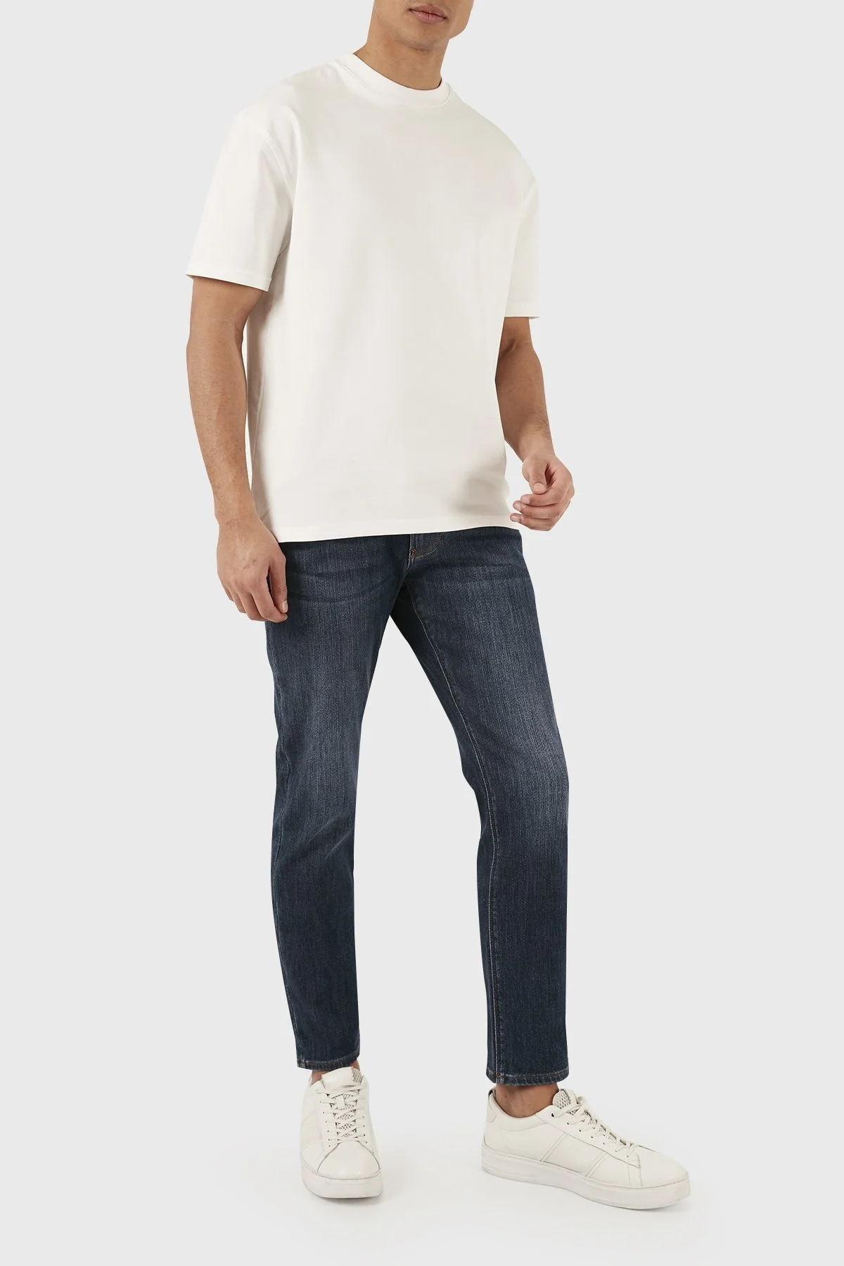Emporio Armani J06 Slim Fit Düşük Bel Düz Paça Jeans Erkek Kot Pantolon 3D1J06 1DRPZ 0942 LACİVERT - 1