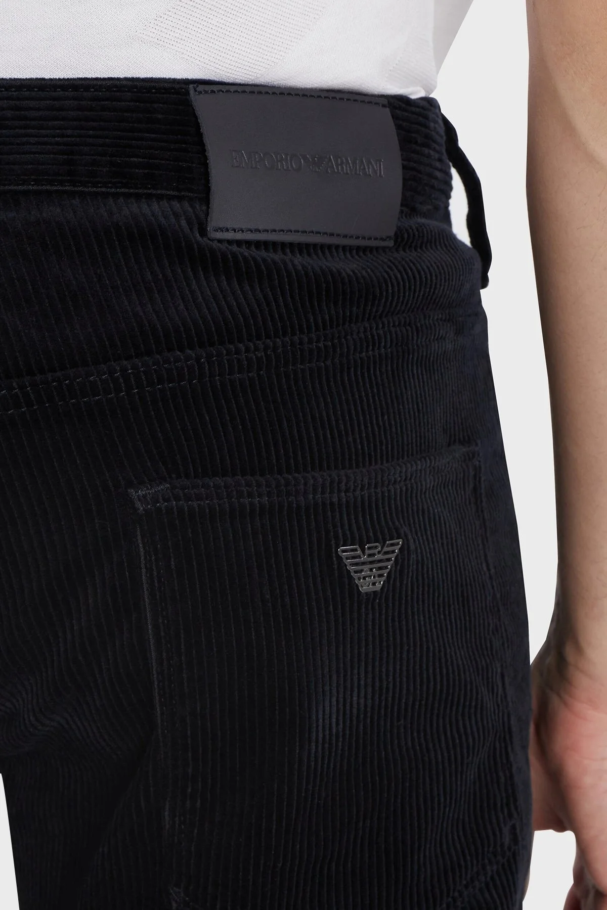 Emporio Armani J06 Slim Fit Düz Paça Kadife Erkek Pantolon 6R1J06 1NHKZ 0999 SİYAH - 5