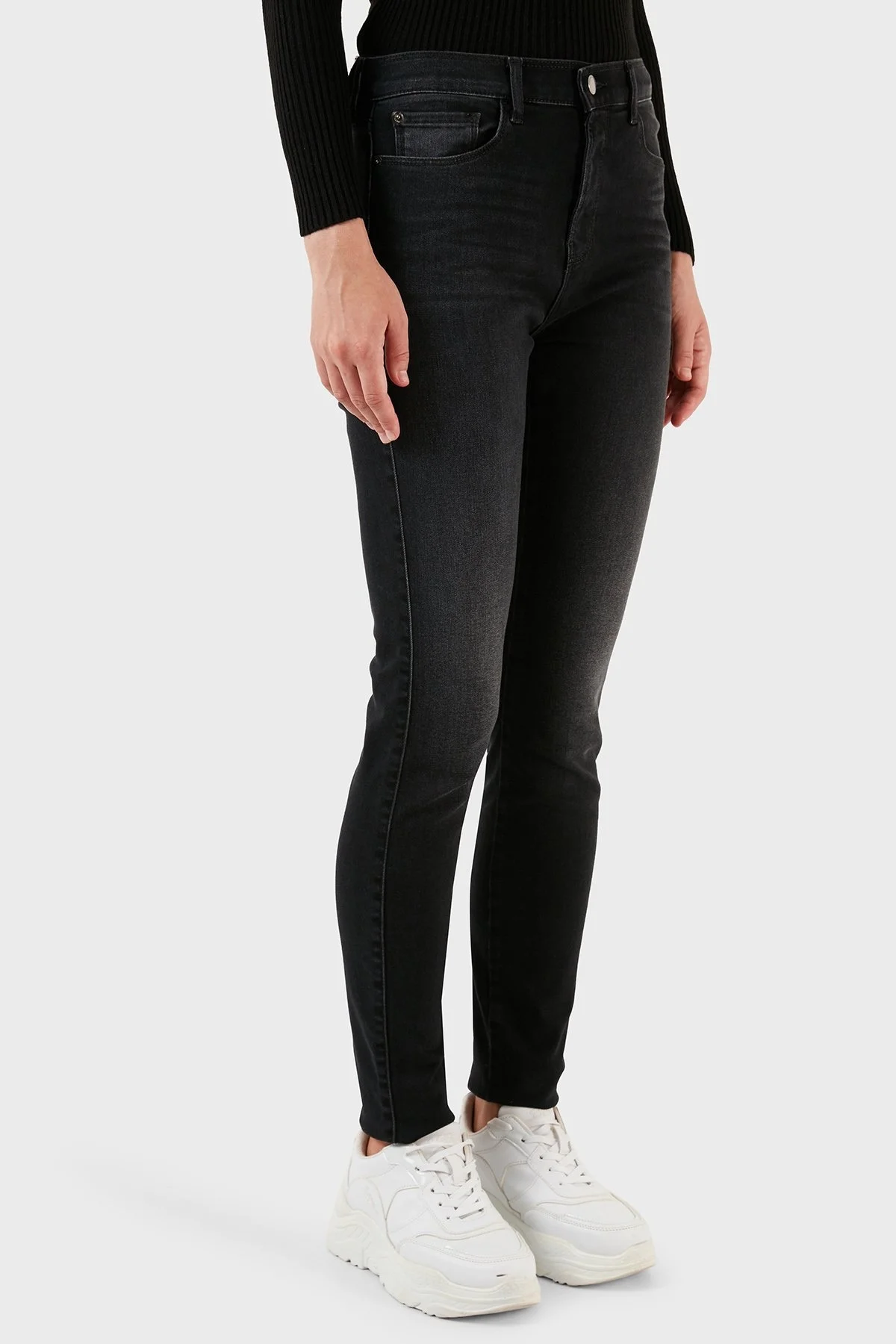 Emporio Armani J20 Pamuklu Yüksek Bel Skinny Fit Dar Paça Jeans Bayan Kot Pantolon 6R2J20 2DAXZ 0005 SİYAH - 9