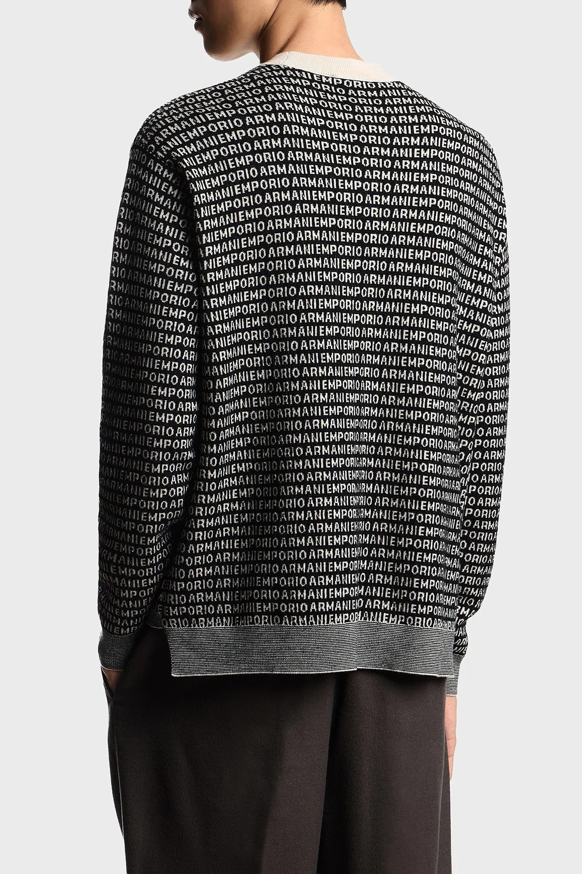 Emporio Armani Jakarlı Logo Baskılı % 100 Yün Bisiklet Yaka Erkek Kazak EM002630 AF14199 FC104 SİYAH - 3