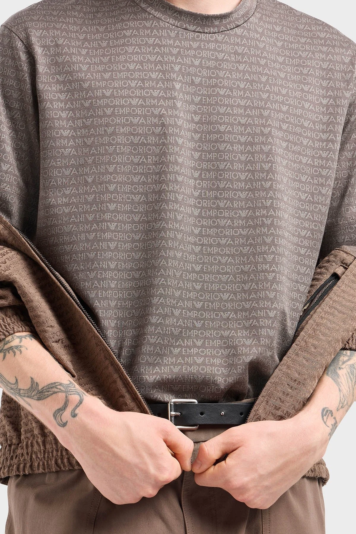 Emporio Armani Jakarlı Logo Baskılı Regular Fit Bisiklet Yaka Erkek T Shirt EM000787 AF12916 F6052 KAHVE - 14