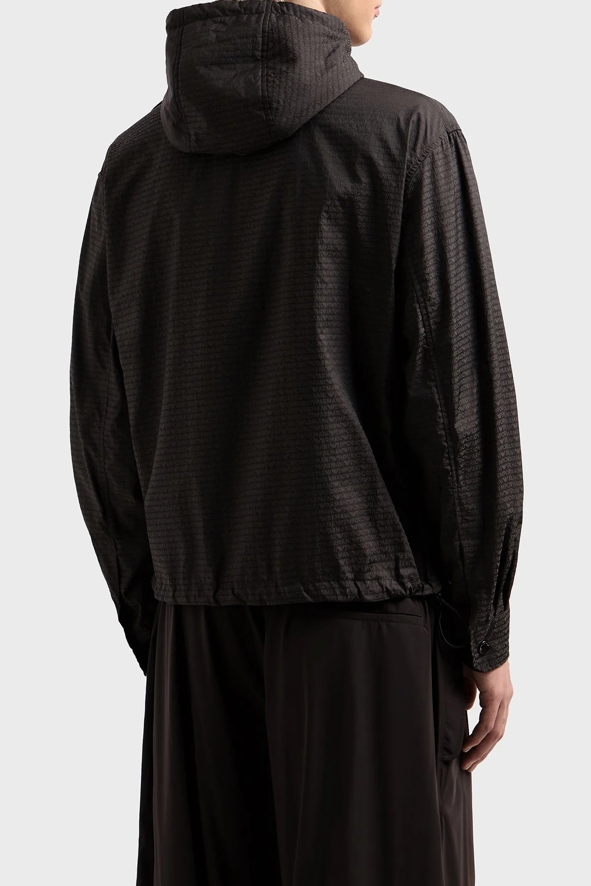 Emporio Armani Jakarlı Logo Baskılı Regular Fit Çıkarılabilir Kapüşonlu Erkek Mont EM001003 AF15384 U8168 SİYAH - 3