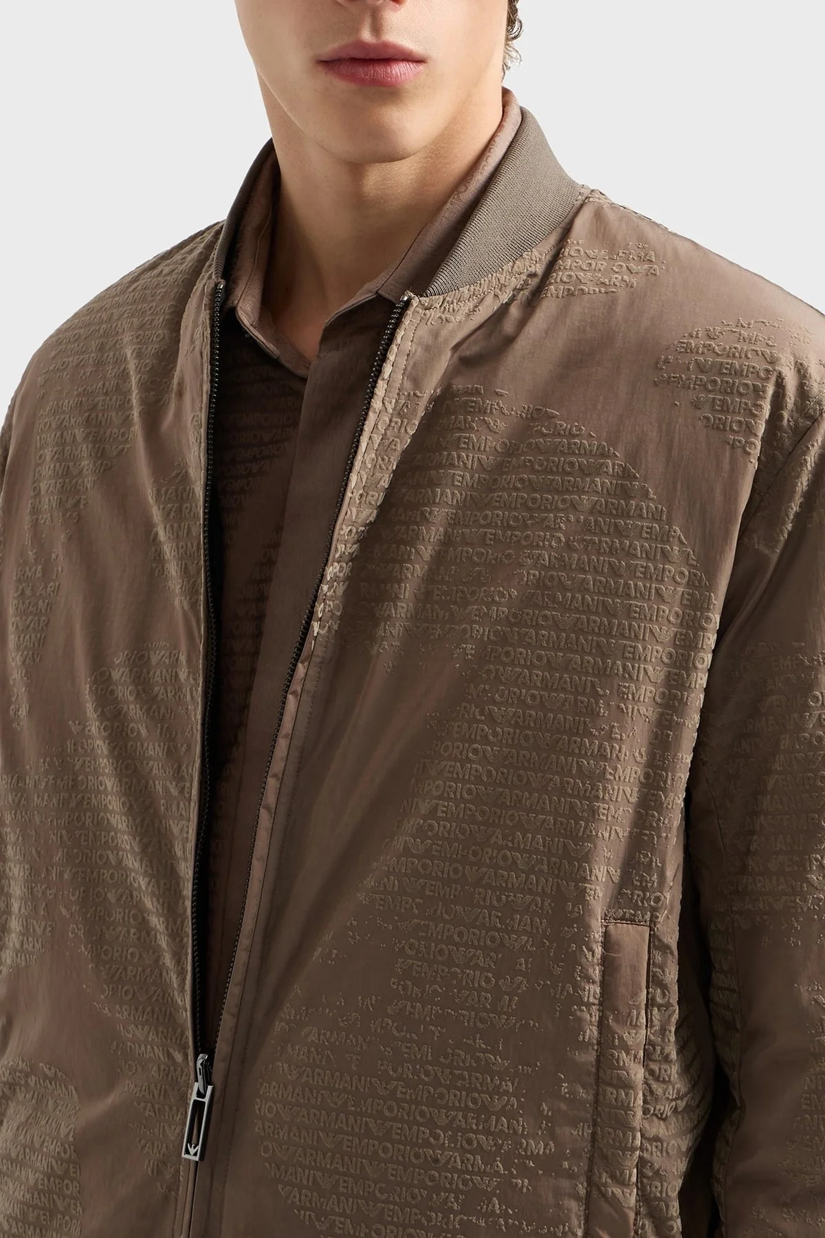 Emporio Armani Jakarlı Logo Baskılı Regular Fit Kolej Yaka Çift Taraflı Erkek Mont EM003783 AF19870 F6139 BEJ - 3