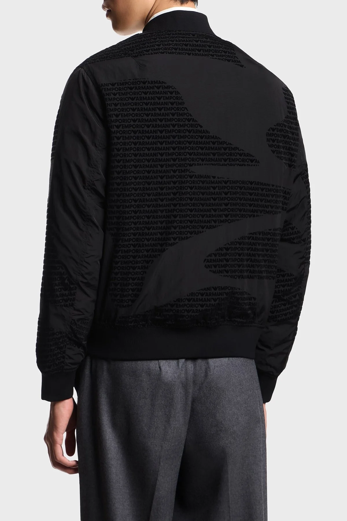 Emporio Armani Jakarlı Logo Baskılı Regular Fit Kolej Yaka Çift Taraflı Erkek Mont EM003783 AF19870 FC252 SİYAH - 3