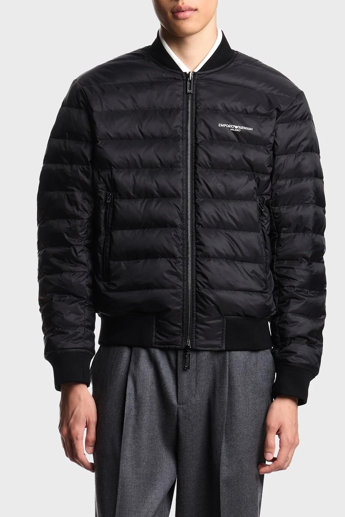 Emporio Armani Jakarlı Logo Baskılı Regular Fit Kolej Yaka Çift Taraflı Erkek Mont EM003783 AF19870 FC252 SİYAH - 4